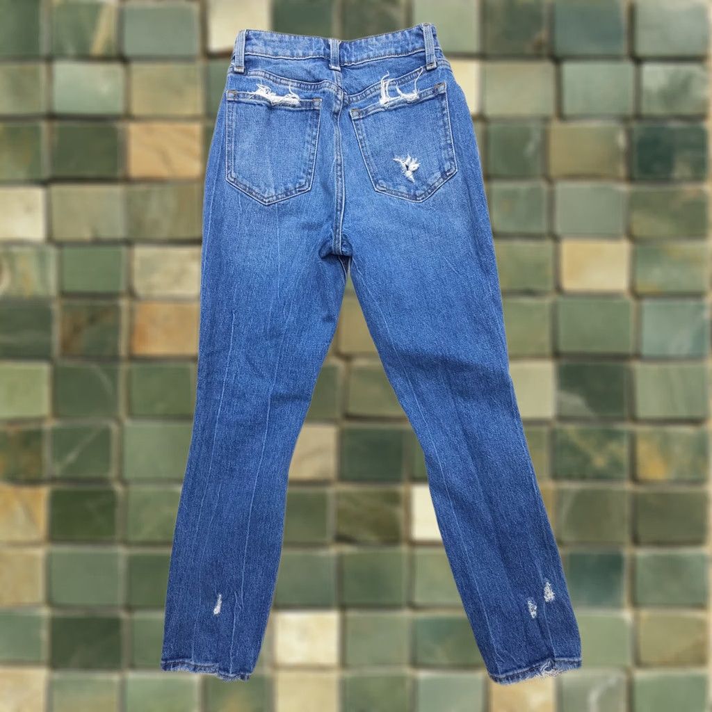 Abercrombie & Fitch Abercrombie & Fitch High Rise Mom Jeans Womens 00 / 24 Distressed Curve Love Denim Blue 90s Jeans Womens Regular 5-Pocket Size 24" / US 00 / IT 34 - 1 Thumbnail