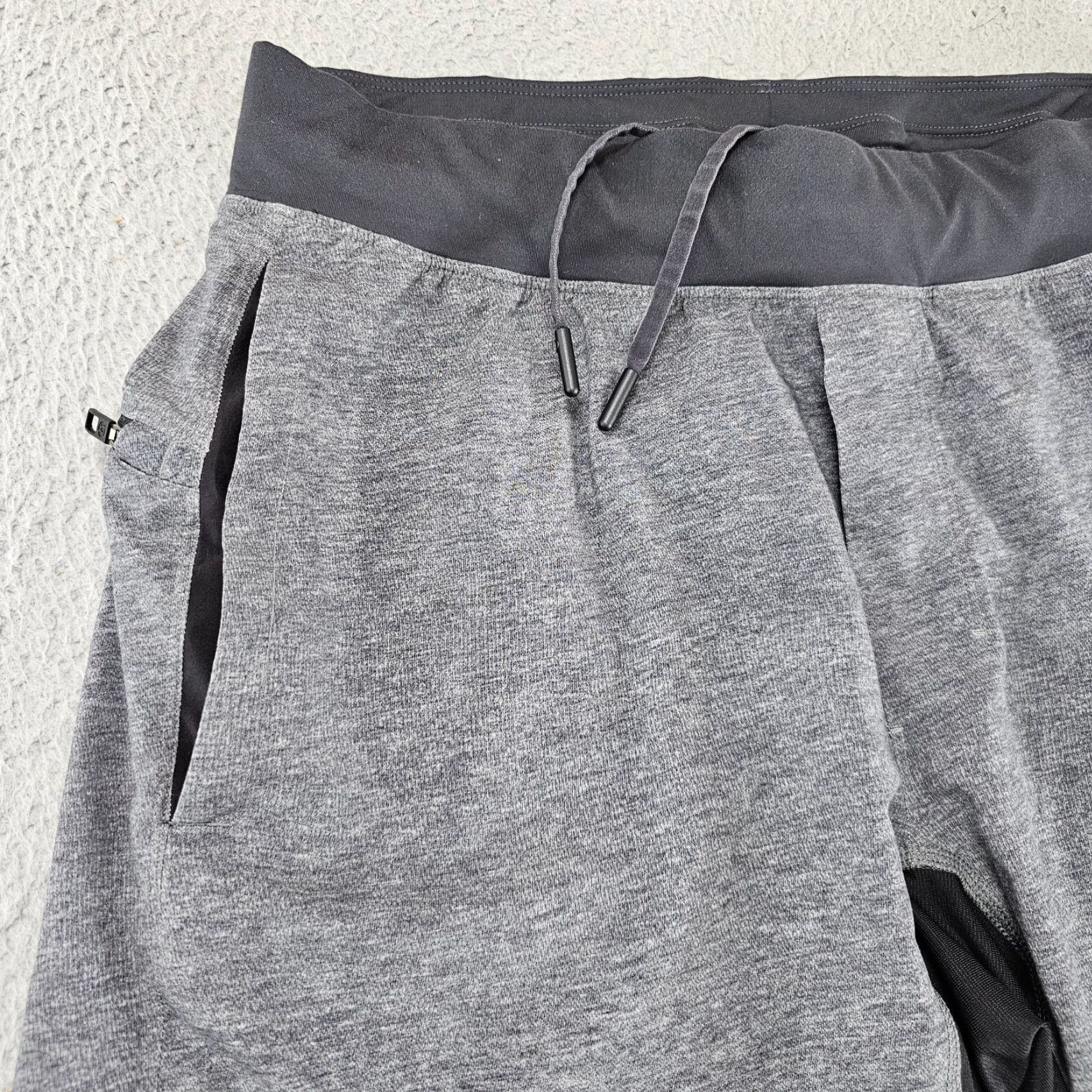 Lululemon Lululemon Shorts Adult Medium Gray Gym T.H.E Short Linerless Athletic Gym Men Size US 29 - 2 Thumbnail