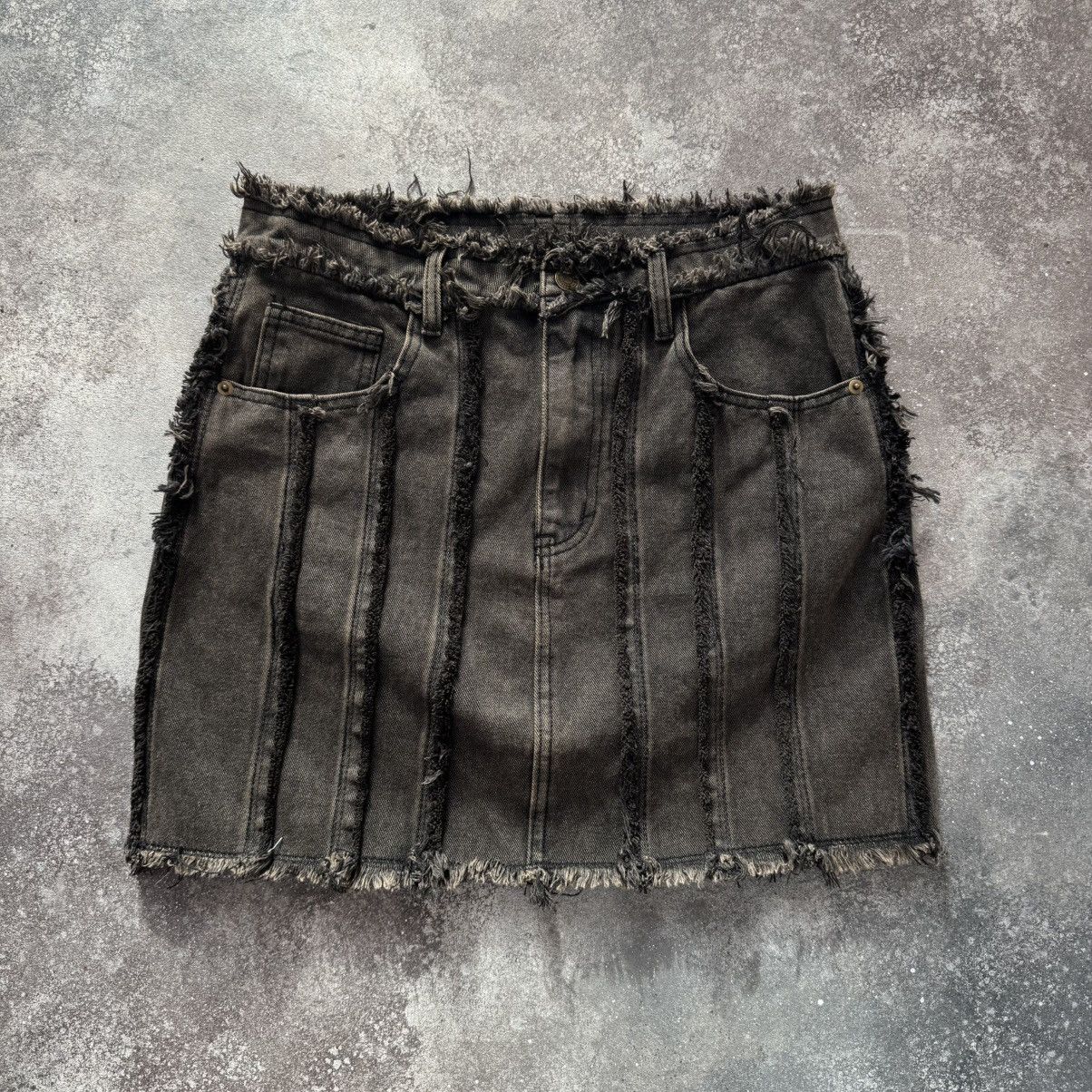 20471120 × Japanese Brand Amazing Faded Washed Distressed Skirt Size 30" / US 8 / IT 44 - 2 Thumbnail