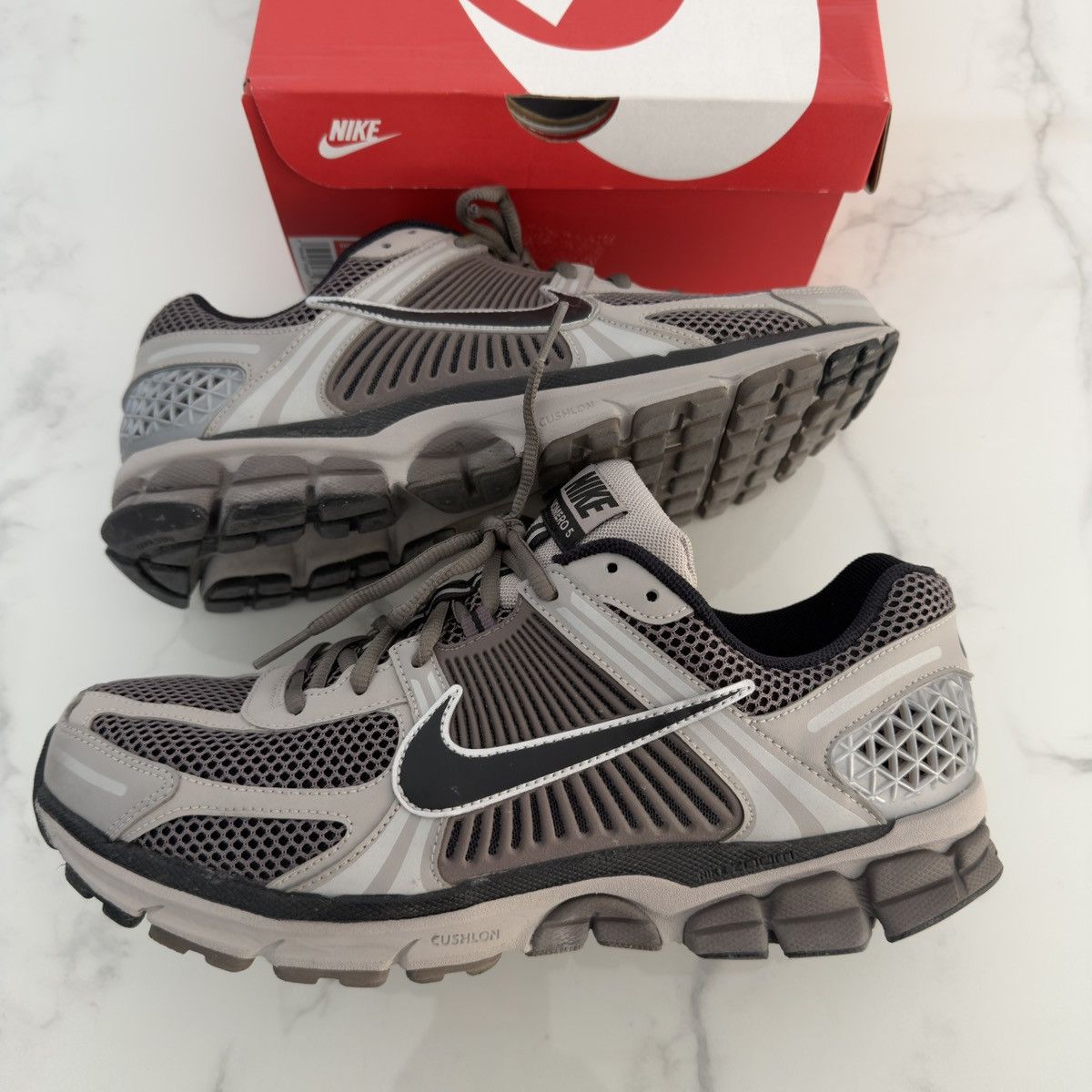 Nike Nike Air Zoom Vomero 5 Grey US 11 🚫READ DESCRIPTION🚫 Size US 11 / EU 44 - 3 Thumbnail