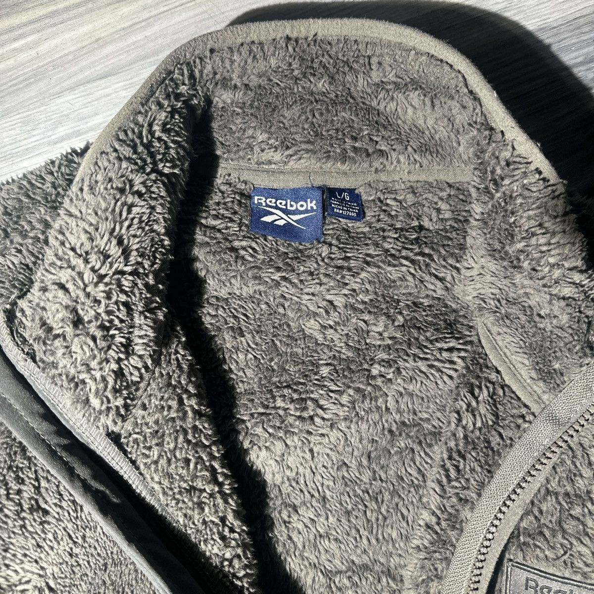 Reebok Used Reebok Grey fleece jacket size large mens Size US L / EU 52-54 / 3 - 4 Thumbnail