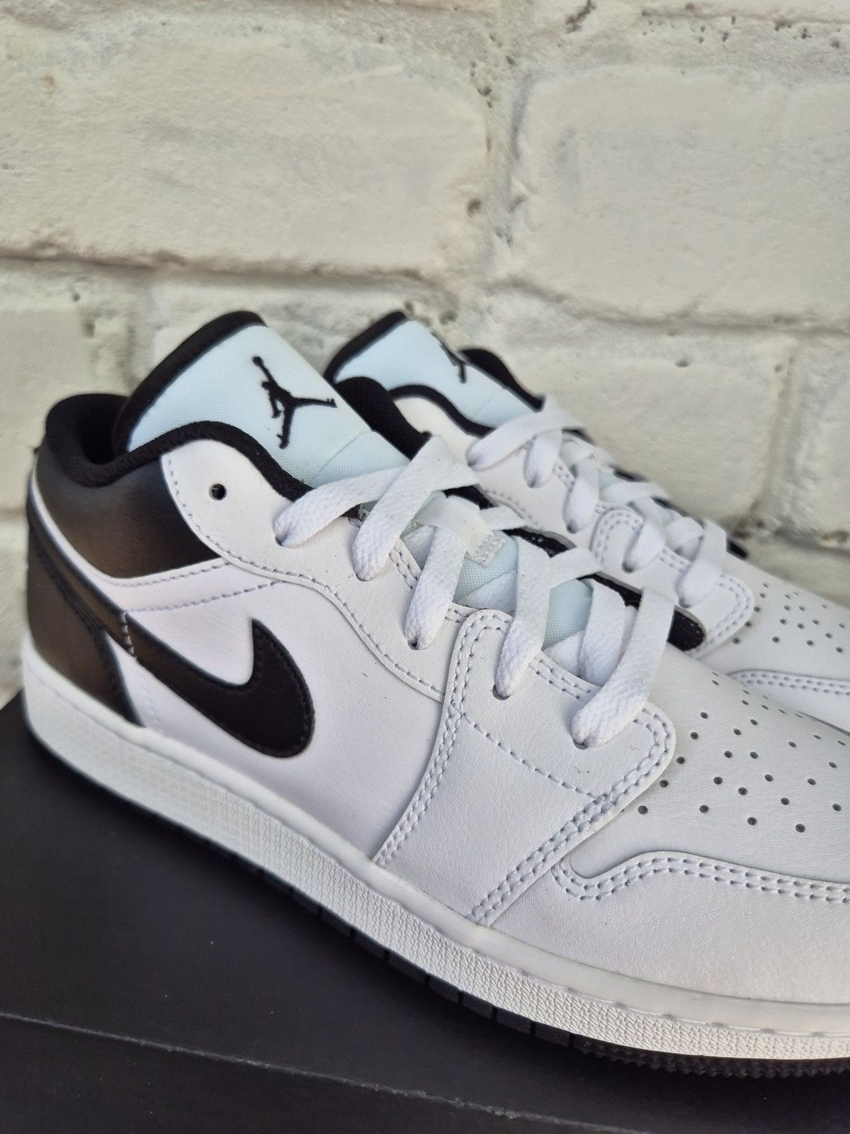 Jordan Brand Nike Air Jordan 1 Low White Black (553560-132) 38.5 EU Size US 7.5 / IT 37.5 - 14 Thumbnail