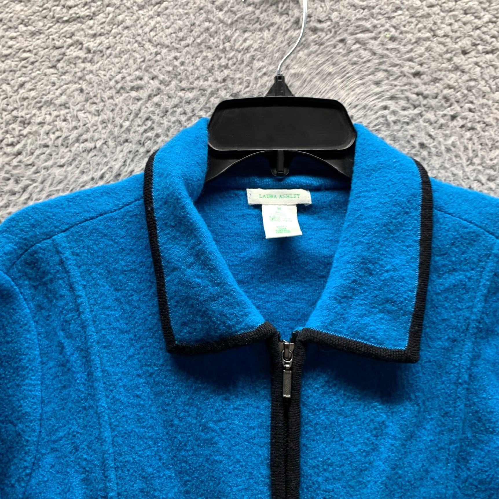 Laura Ashley VINTAGE Laura Ashley Sweater Womens Medium Blue 90s Full Zip Wool Knit Button Collar - Mens? Womens Size M / US 6-8 / IT 42-44 - 7 Thumbnail