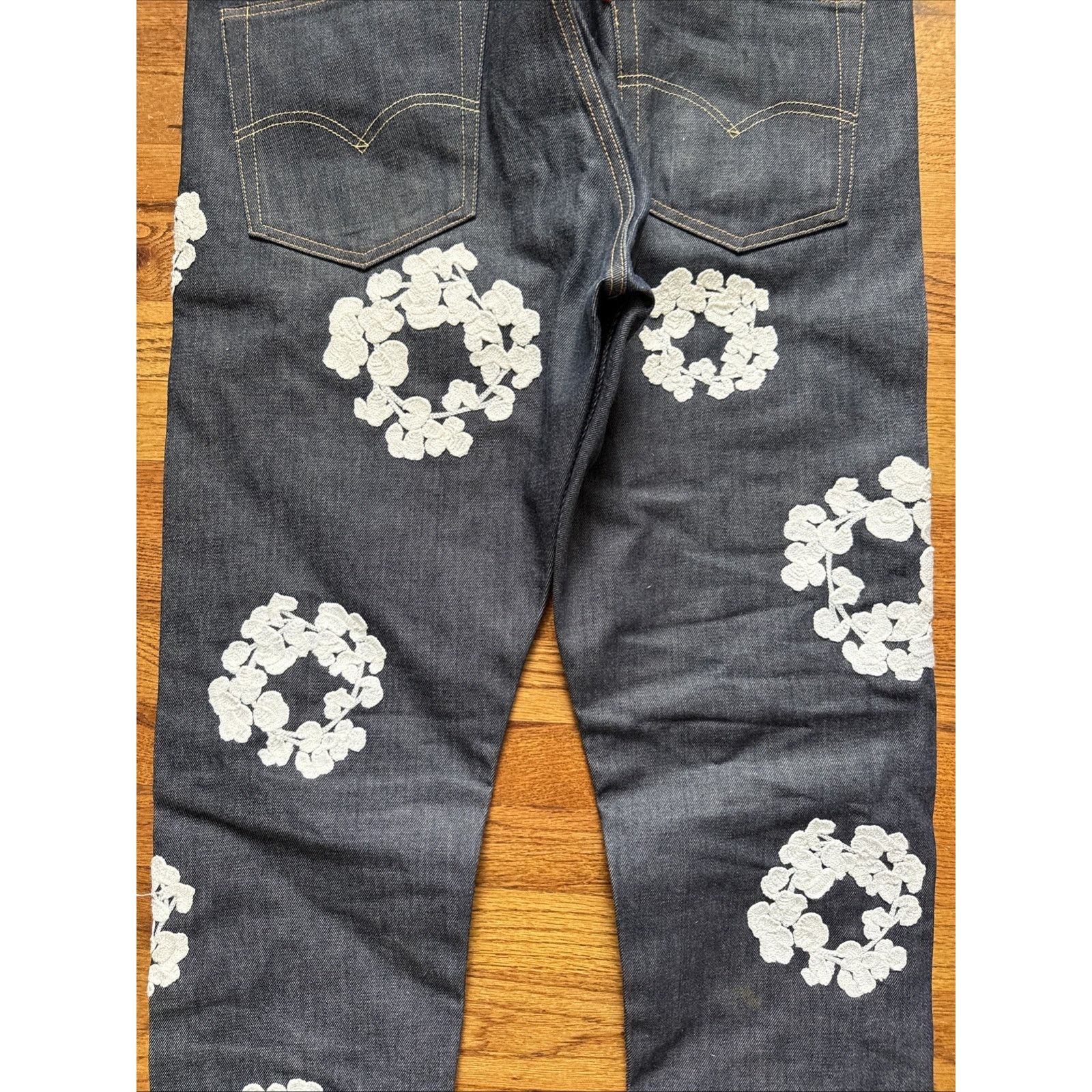 DENIM TEARS LEVI'Sx Denim Tears Embroidered Cotton Wreath Denim Jean Size US 38 / EU 54 - 11 Thumbnail