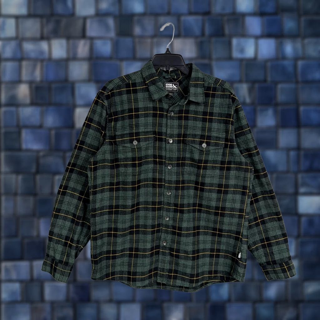 Eddie Bauer VINTAGE Eddie Bauer Shirt Mens Large Green Plaid Flannel Long Sleeve Button Front Size US L / EU 52-54 / 3 - 1 Thumbnail