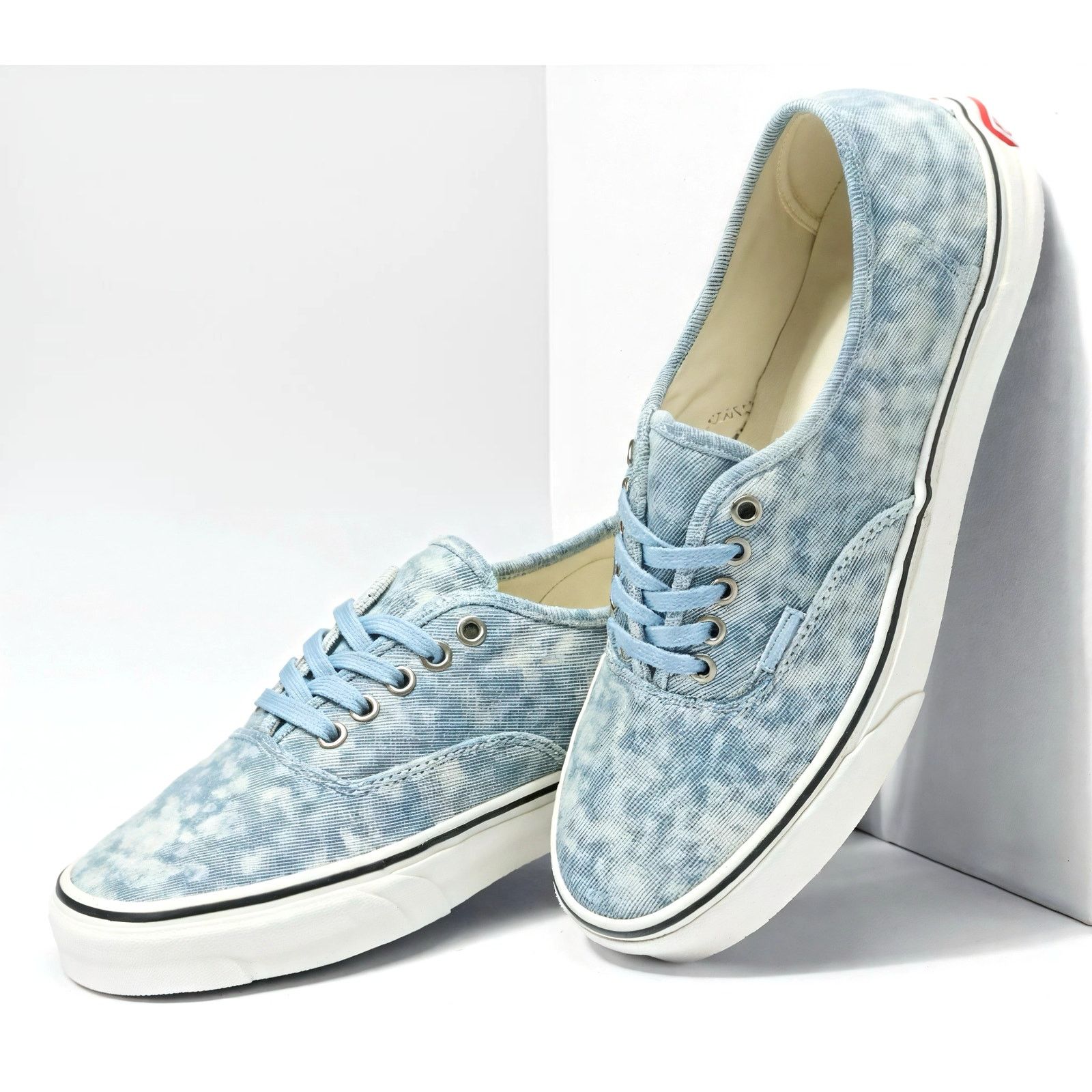 Vans Vans Unisex Winter Sky Shoes | White & Blue Size US 7.5 / EU 40-41 - 1 Thumbnail