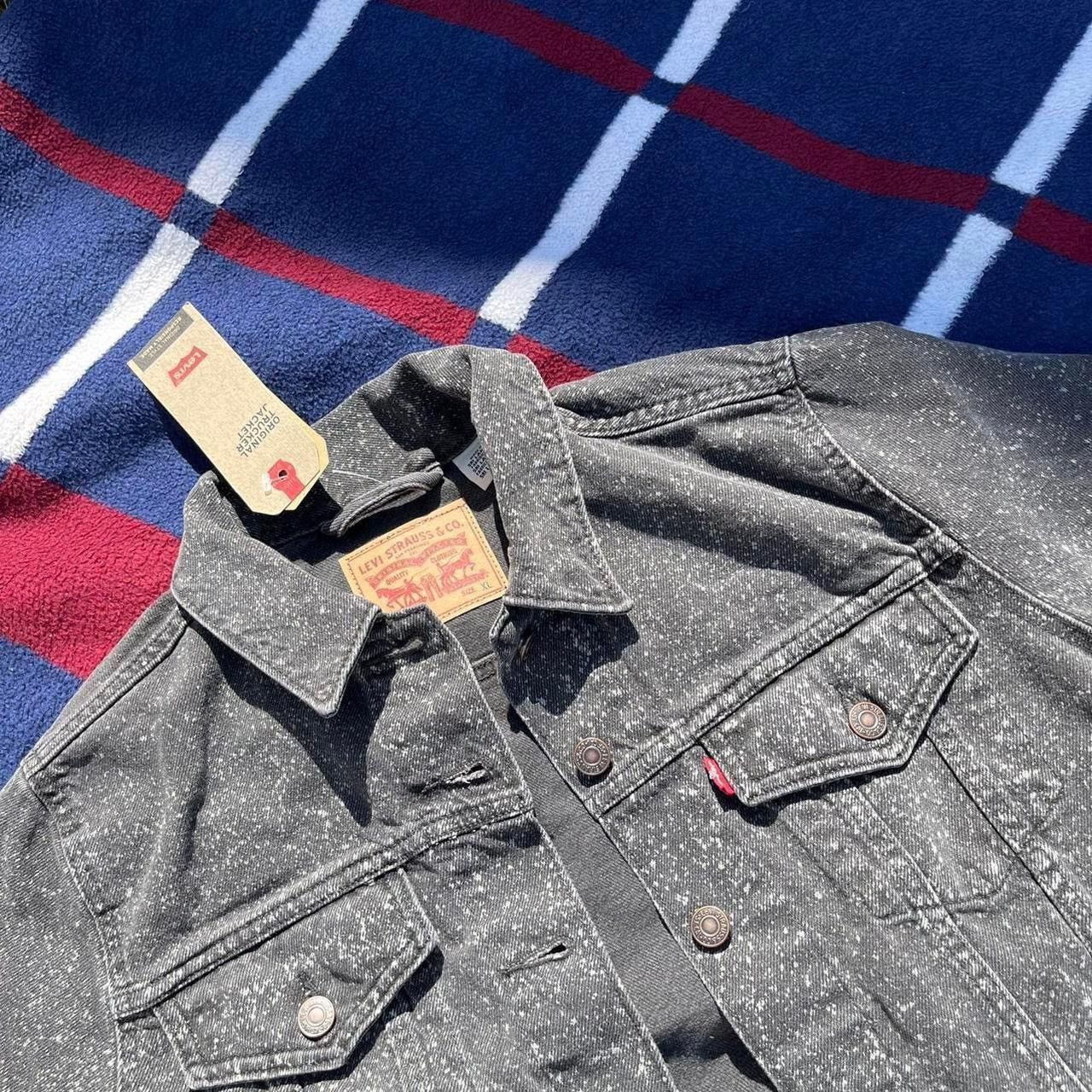 NWT Levi’s grey Paint Splatter Original Trucker Denim Jacket