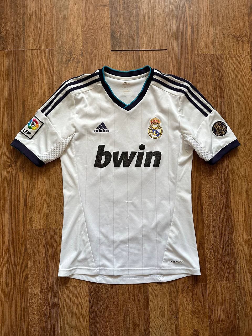 Adidas Real Madrid RamosJersey — Adidas / Bwin E— Archive Football Size US S / EU 44-46 / 1 - 1 Thumbnail