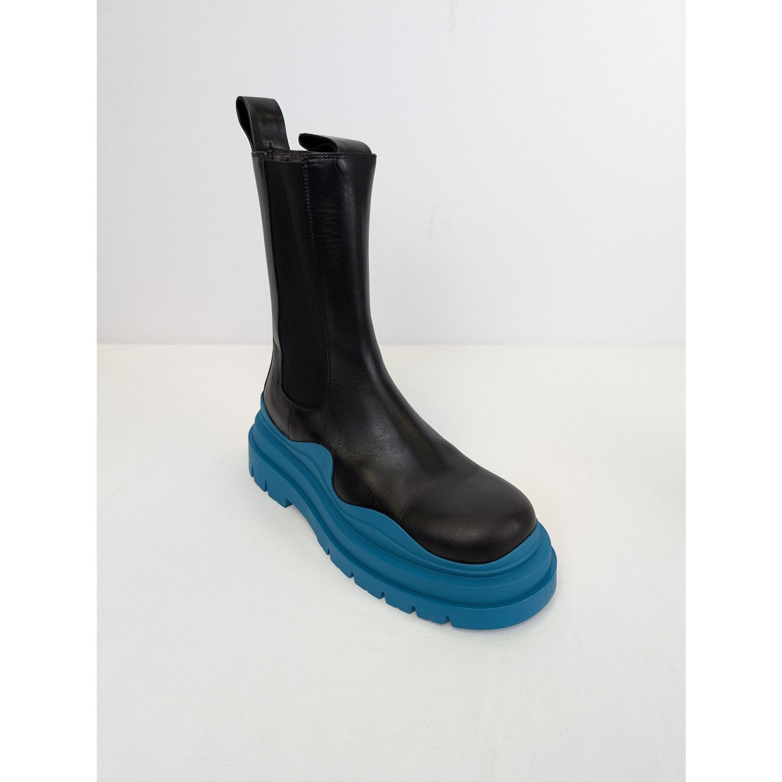 Bottega Veneta o1rshd1 Military Calf Tire Boot Calfskin in Black Size US 10 / EU 43 - 2 Thumbnail