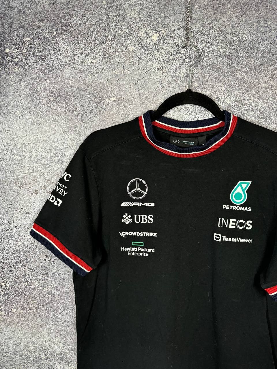 Mercedes-Benz Mercedes F1 Petronas Team 2022 Formula 1 Jersey Size US M / EU 48-50 / 2 - 3 Thumbnail