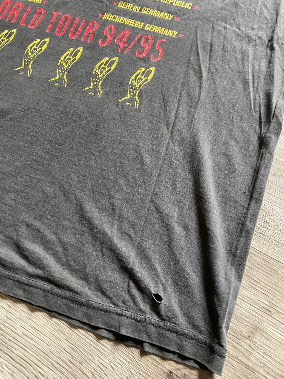 The Rolling Stones Vintage The Rolling Stones World Tour 94/95 Tee Size US XL / EU 56 / 4 - 4 Thumbnail