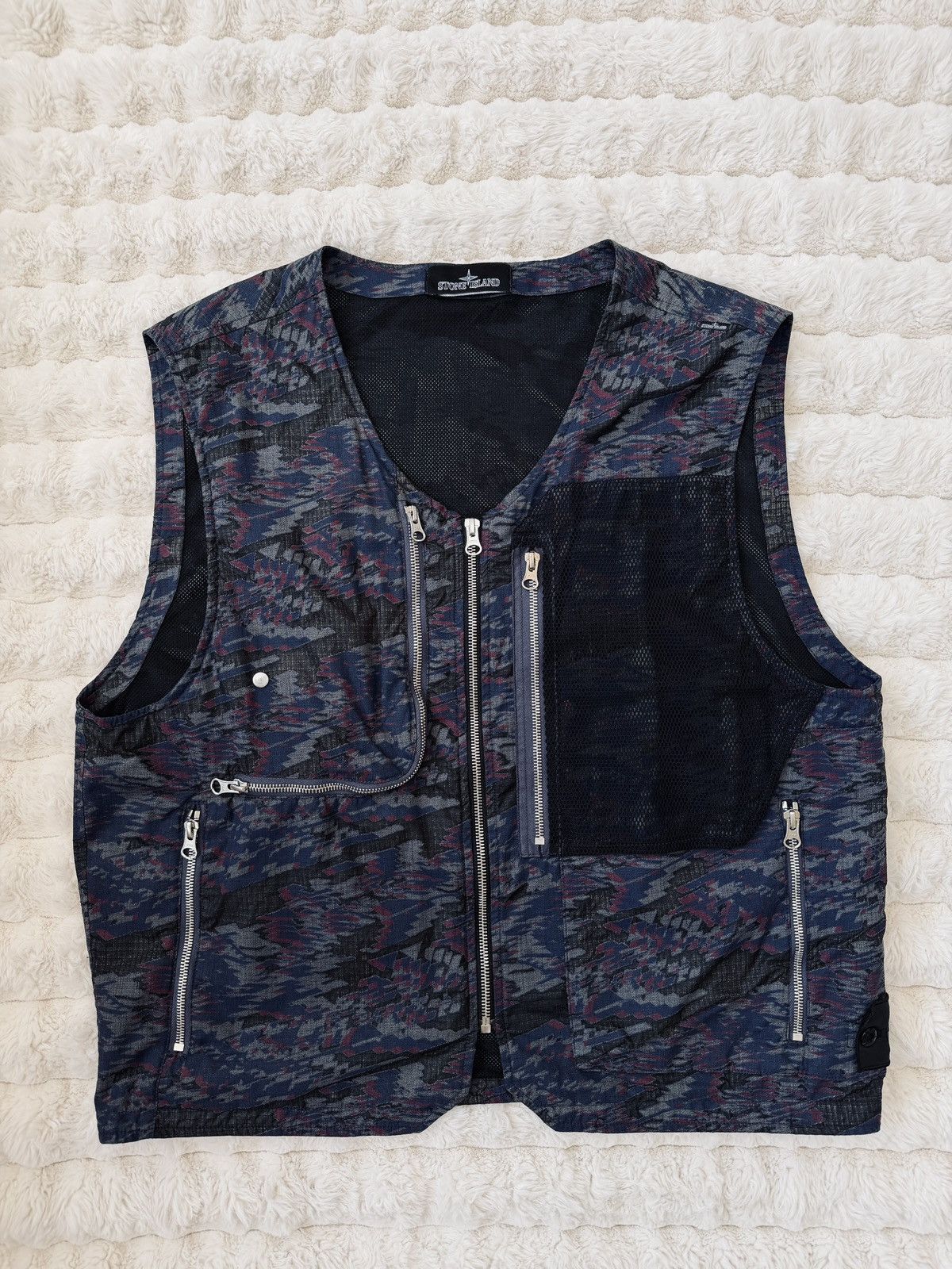 Stone Island Shadow Project Stone Island Shadow Project multi pocket Vest Size US L / EU 52-54 / 3 - 1 Thumbnail