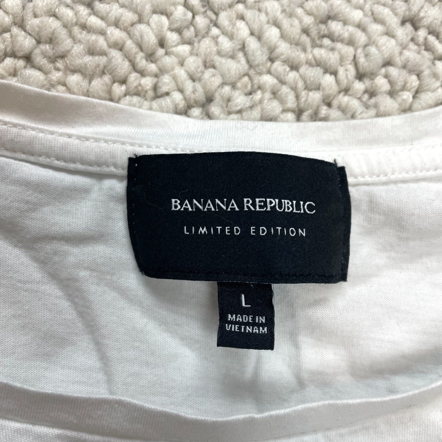 Banana Republic BANANA REPUBLIC Limited Edition Diagonal Ruffle T Shirt Womens Large White Top Size L / US 10 / IT 46 - 6 Thumbnail