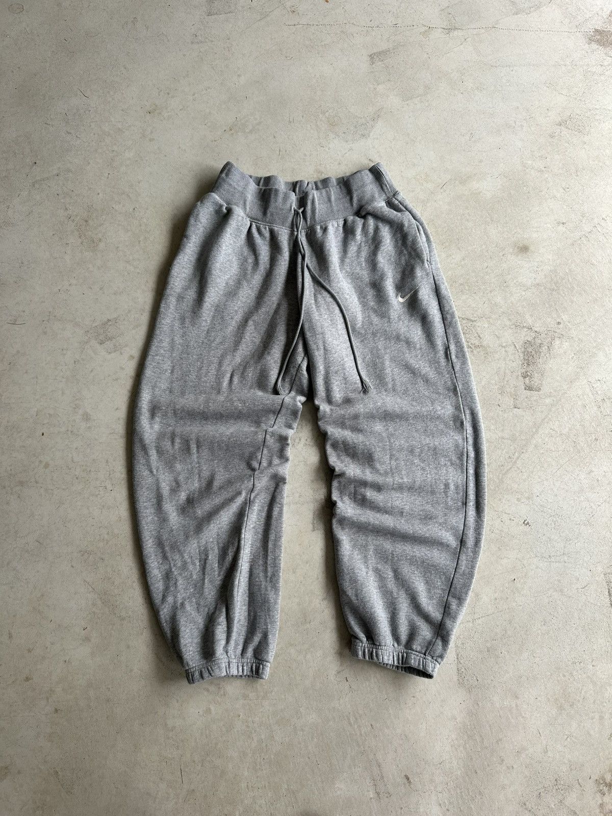 Nike Vintage Nike Sweatpants Size US 34 / EU 50 - 1 Thumbnail