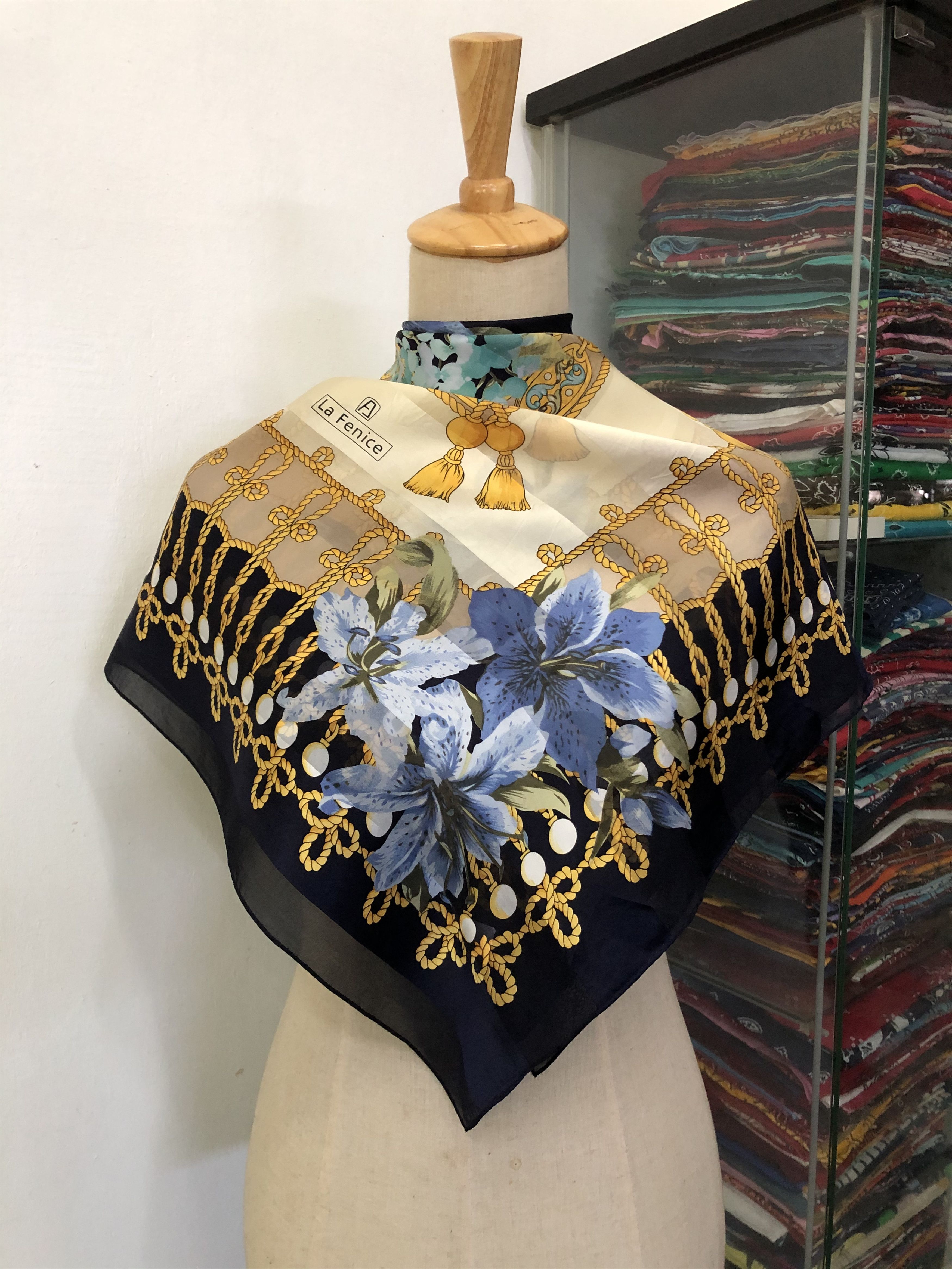 Vintage Vintage La Fenice Silk Scarf Size ONE SIZE - 1 Thumbnail