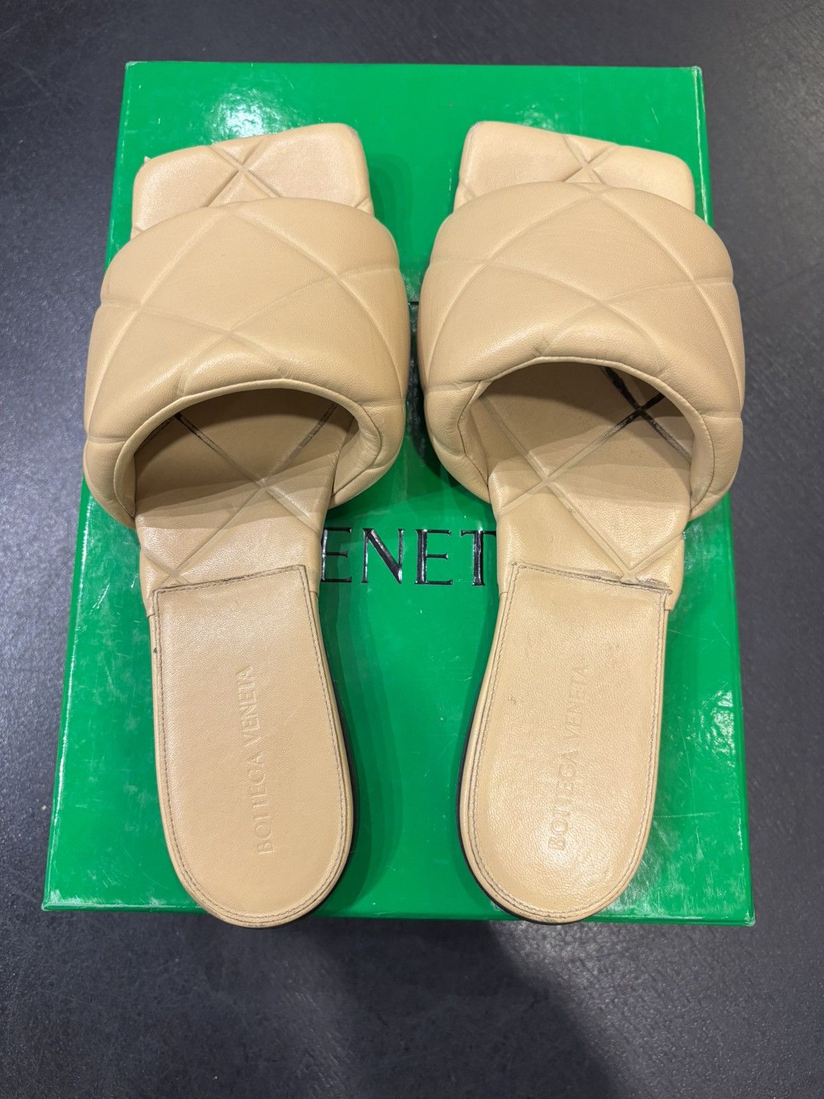 Bottega Veneta Bottega Veneta Quilted Lido Flat Nappa Beige Size US 10.5 / IT 40.5 - 3 Thumbnail