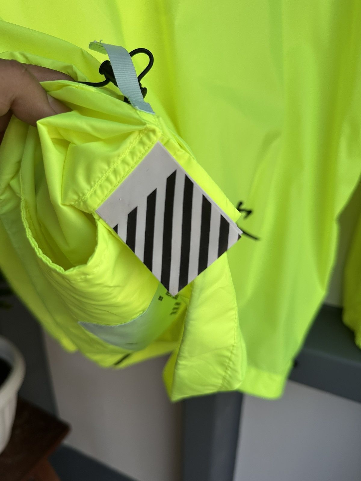 Off-White Off white oversized nylon windbreaker Size US S / EU 44-46 / 1 - 8 Thumbnail