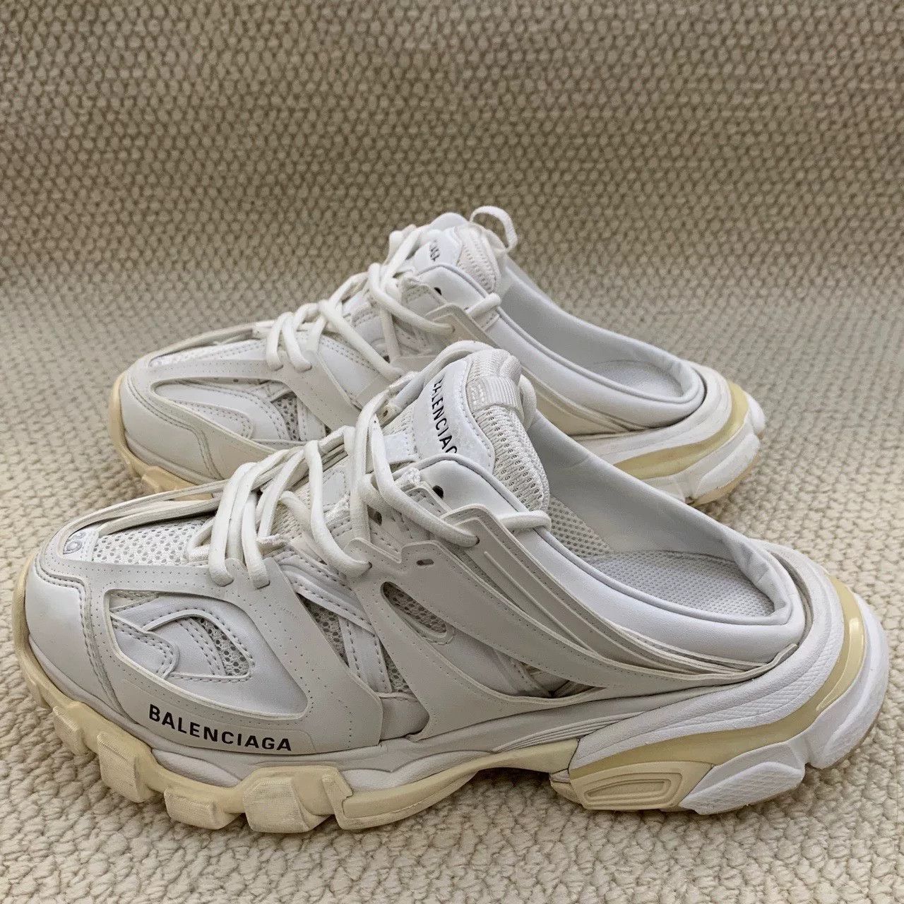 Balenciaga Balenciaga White Sandals us_8-5 Women Size US 8.5 / IT 38.5 - 1 Thumbnail