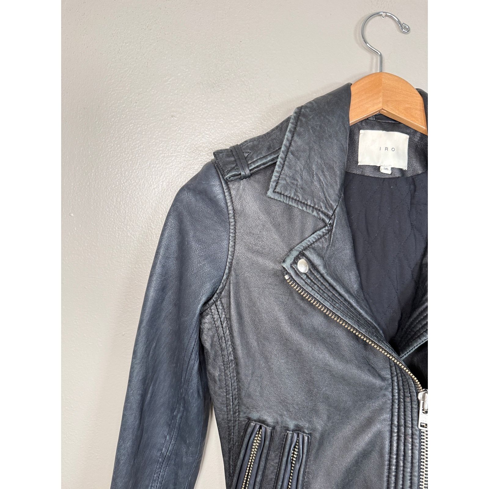 Iro IRO Blanca Leather 2 tone Motorcycle Jacket $1280 size 36/4 Size S / US 4 / IT 40 - 4 Thumbnail