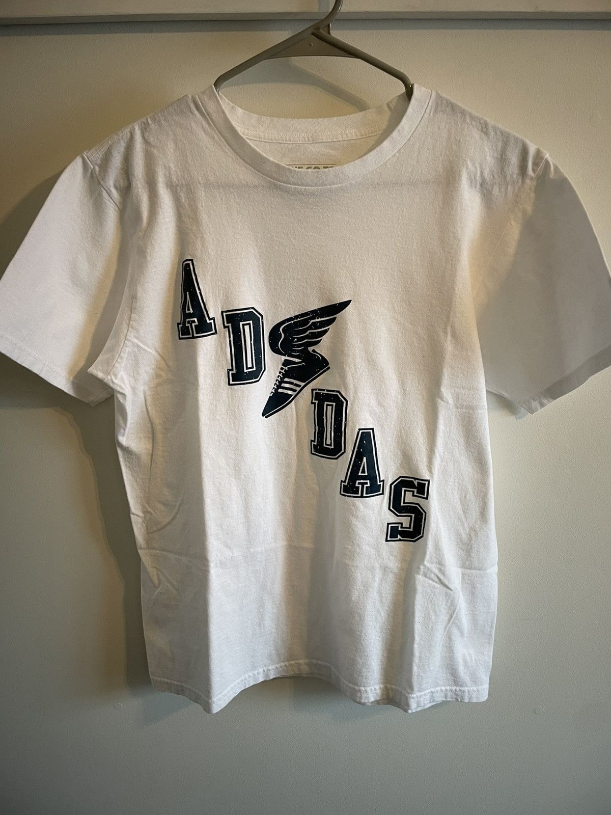 Adidas Adidas Track Graphic Tee Size US M / EU 48-50 / 2 - 1 Thumbnail