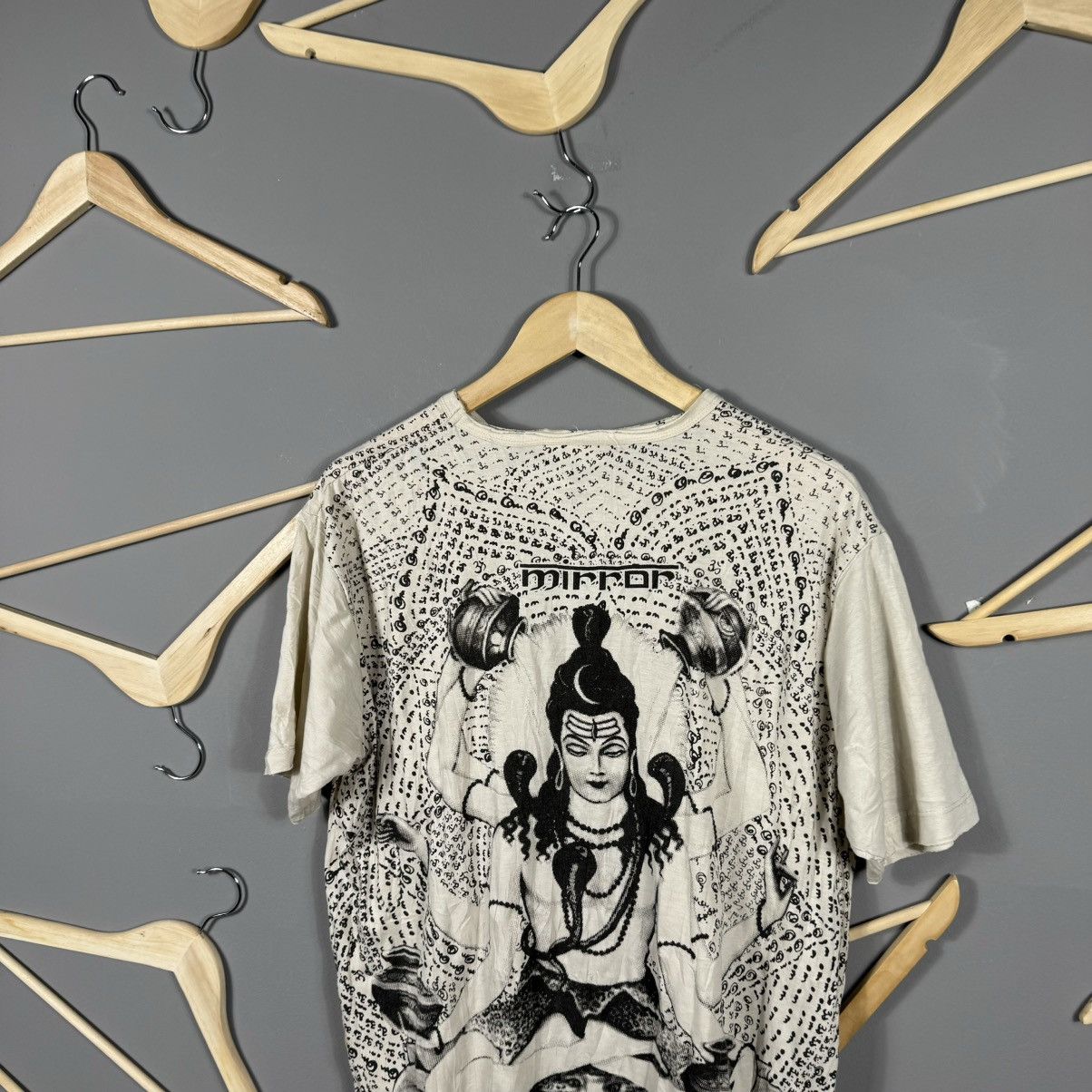 Vintage Vintage Mirror Buddha Overprint T-shirt Size US XL / EU 56 / 4 - 8 Thumbnail