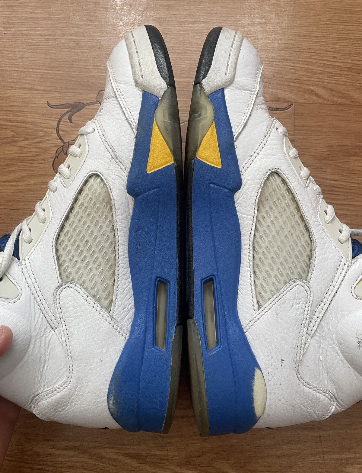 Jordan Brand Nike Air Jordan 5 Retro 2013 Laney Size US 9,5 136027-189 Size US 9.5 / EU 42-43 - 14 Thumbnail