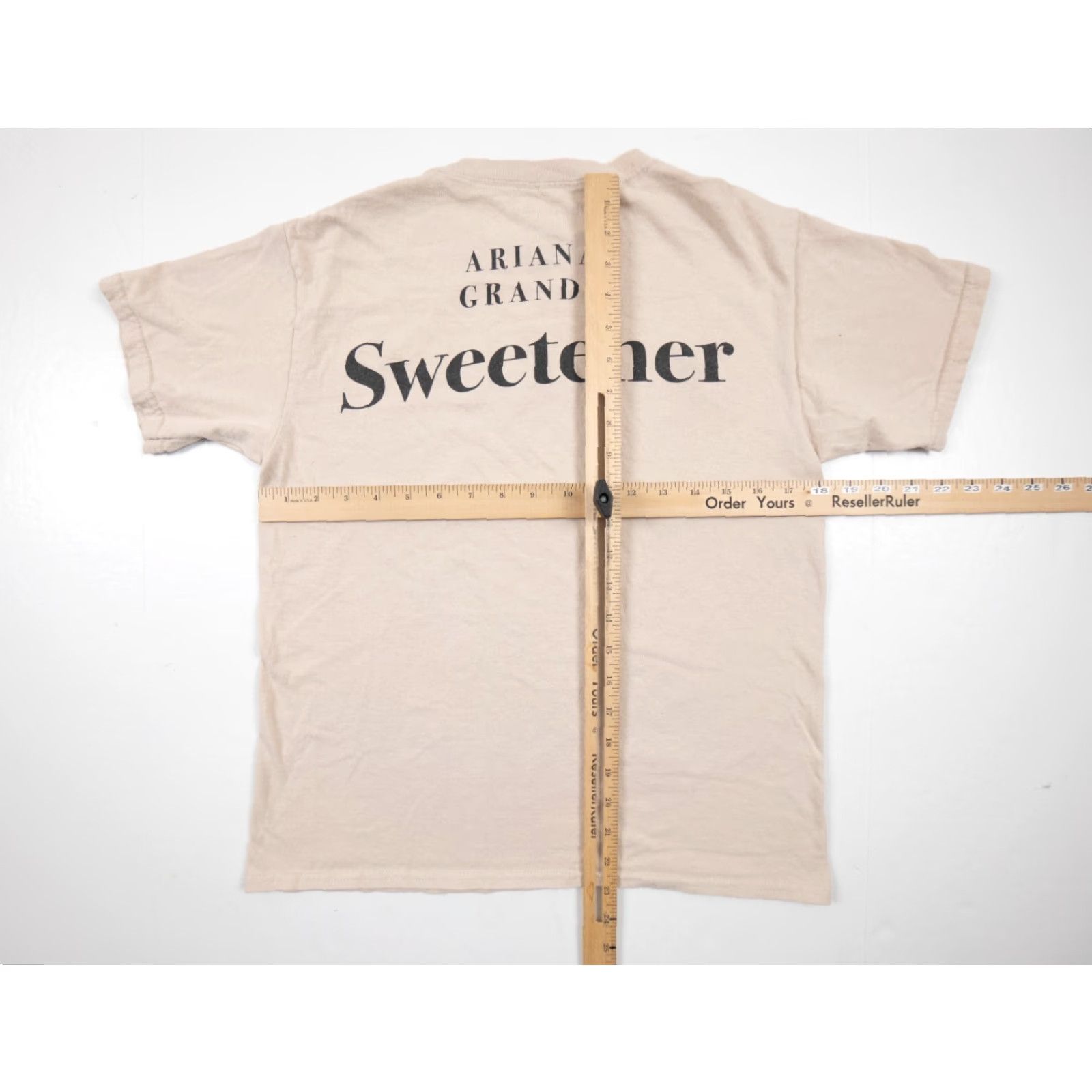 Vintage Ariana Grande Sweetener Music T-Shirt Adult XS Beige Short Sleeve Crew Neck Graphic Tee Unisex Size US XS / EU 42 / 0 - 6 Thumbnail