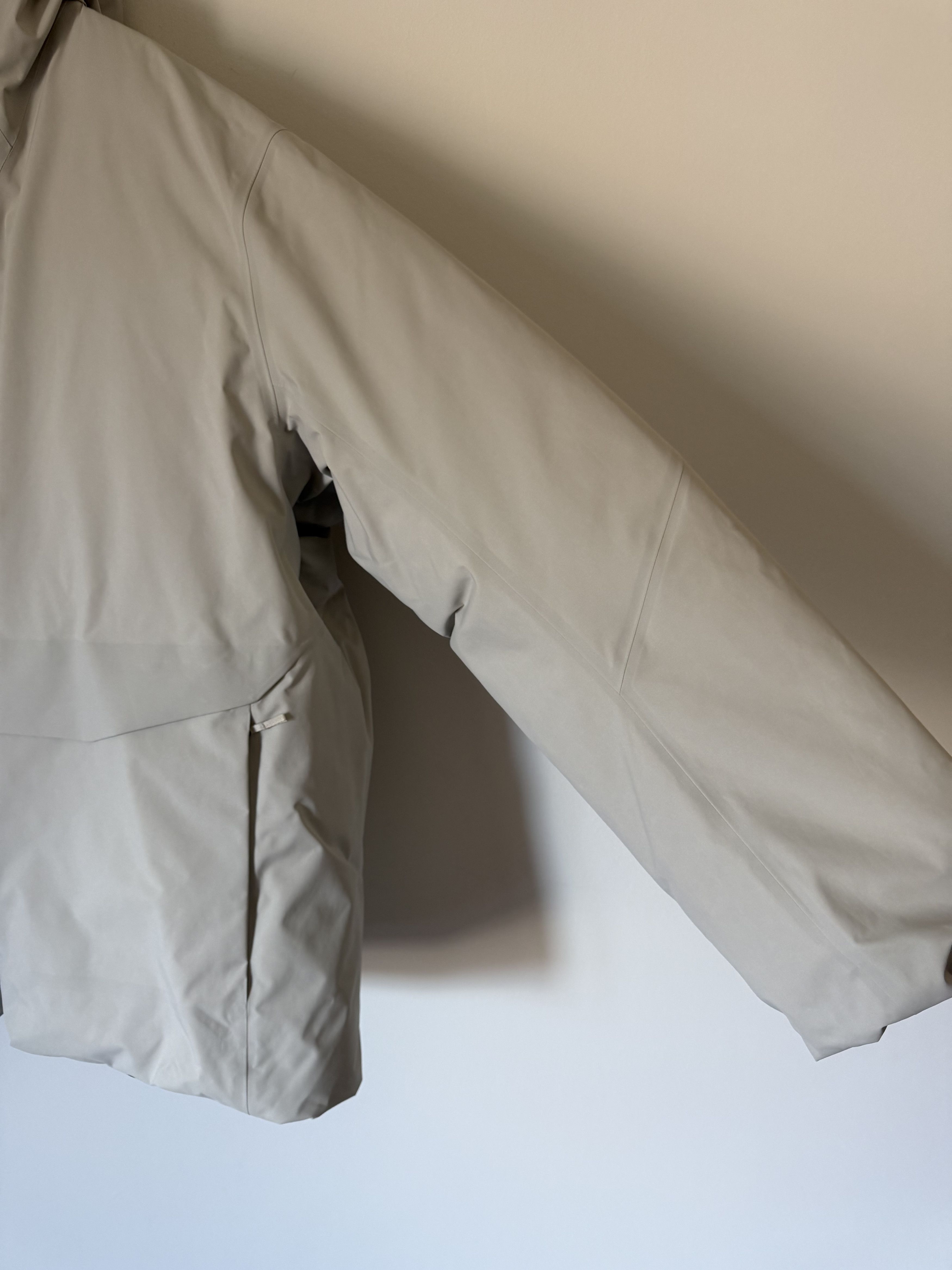 Veilance Arc'Teryx Veilance Sorin Down Jacket in Dark Cocoon White Size US XL / EU 56 / 4 - 4 Thumbnail