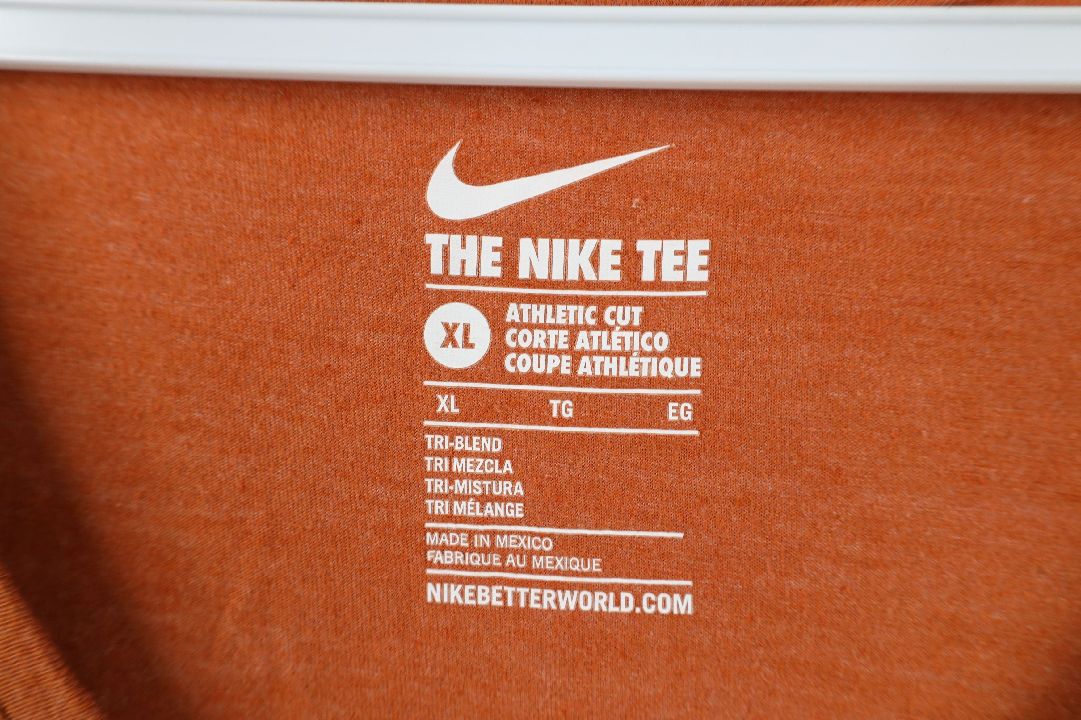 Nike Nike Athletic Cut University of Texas Hook Em V-Neck T-Shirt Size XL / US 12-14 / IT 48-50 - 9 Thumbnail