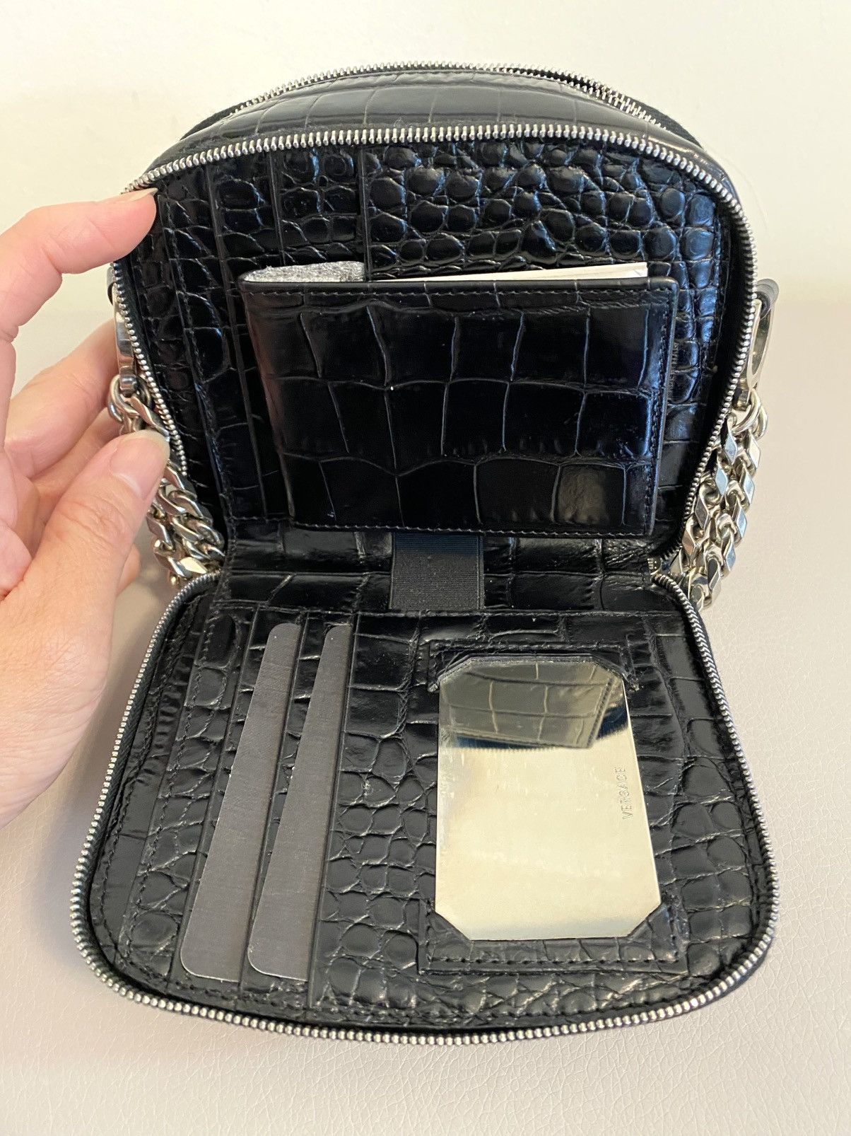 Versace Versace by Donna Versace mini purse, rare find Size ONE SIZE - 6 Thumbnail
