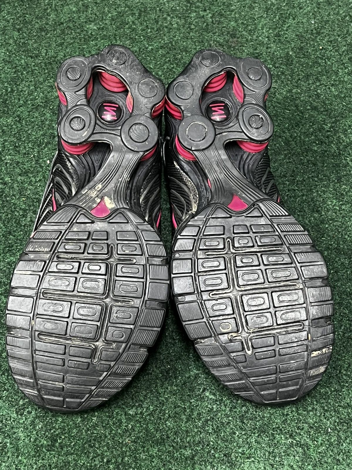 Nike 2012 Nike Shox Navina Size US 6 / EU 39 - 7 Thumbnail