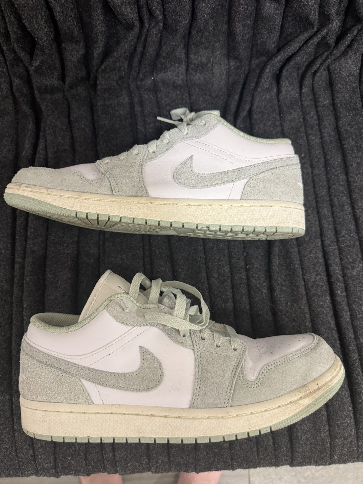 Nike Air Jordan 1 Low SE “Celadon” Size US 9.5 / EU 42-43 - 6 Thumbnail