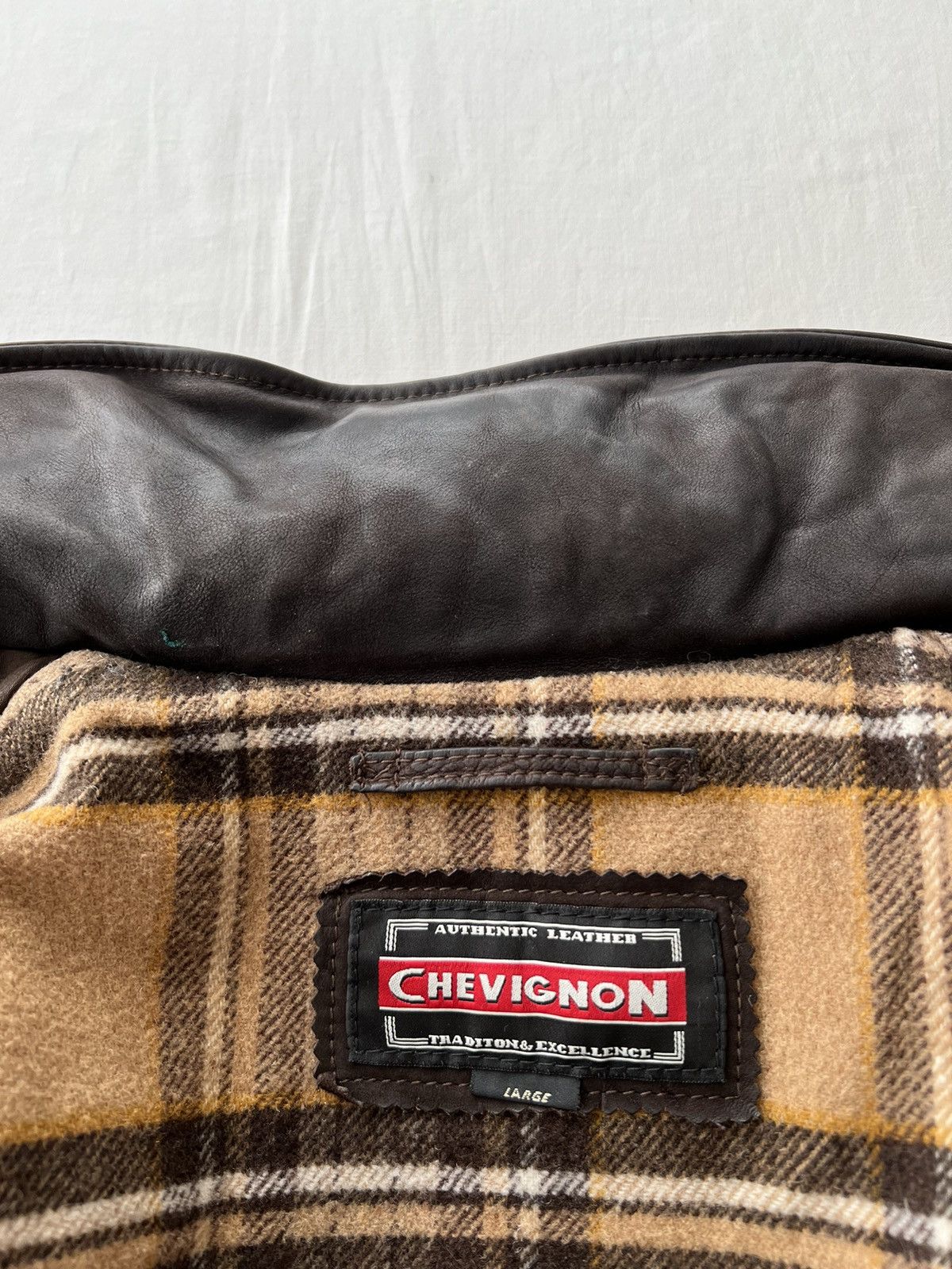 Chevignon Vintage 90s Chevignon Faded Heavy Leather Jacket Size US L / EU 52-54 / 3 - 7 Thumbnail
