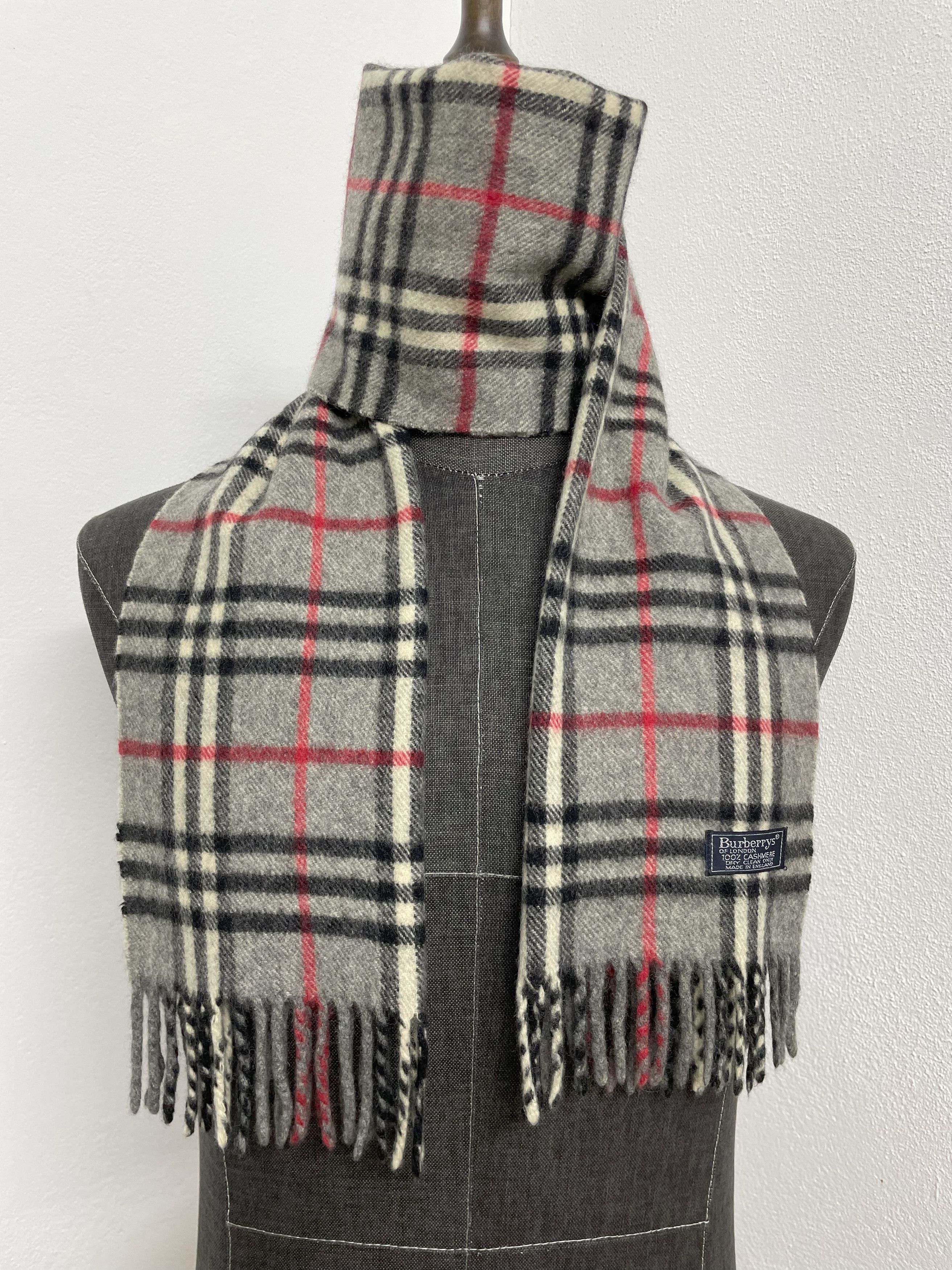 Burberry Burberrys Scarf / Muffler - 6153 Size ONE SIZE - 2 Thumbnail