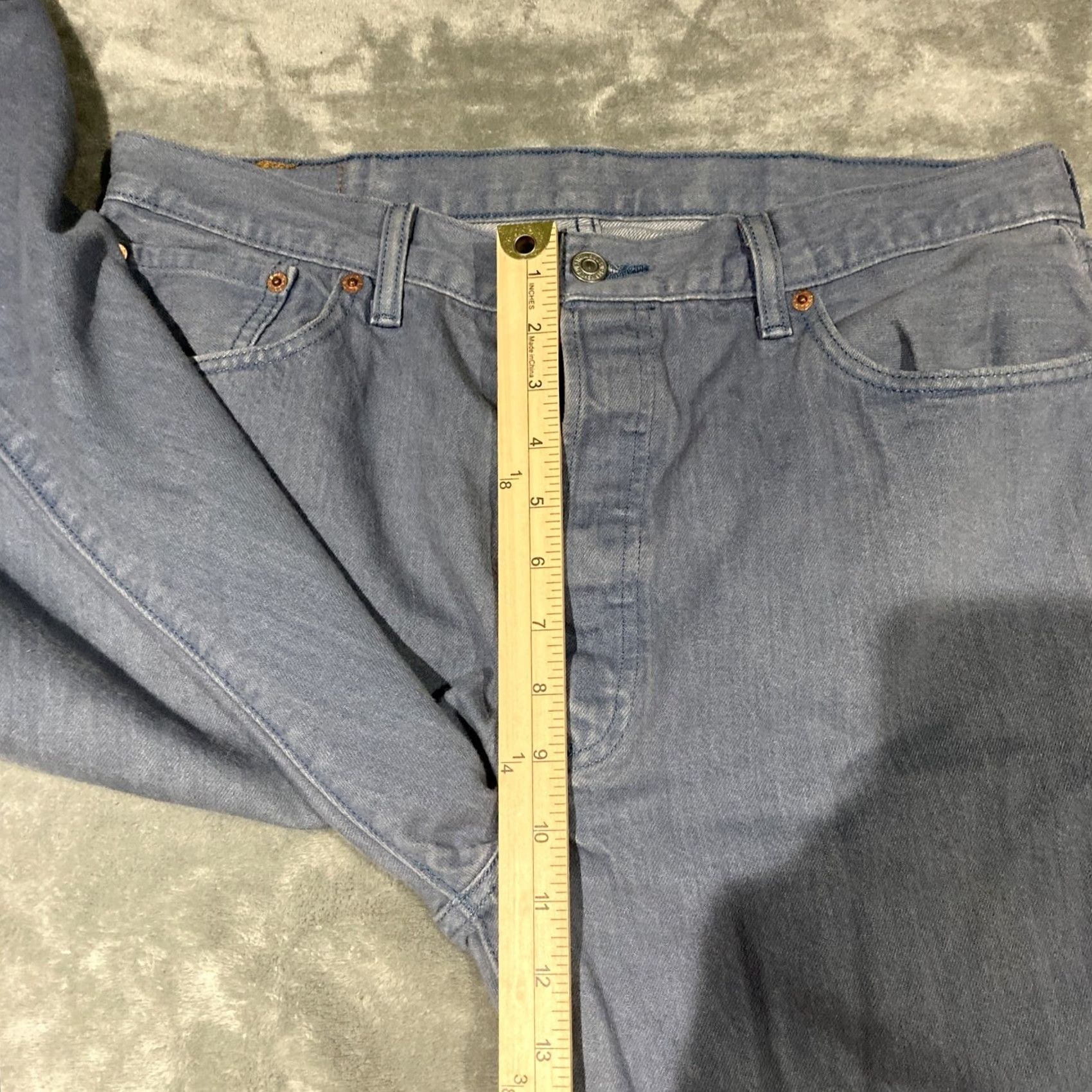 Levi's Levi's 501 Jeans Button Fly Mens Size 34x31 Blue Medium Wash Straight Leg Regular Fit Denim 100% Cotton Classic Vintage? Size US 38 / EU 54 - 5 Thumbnail