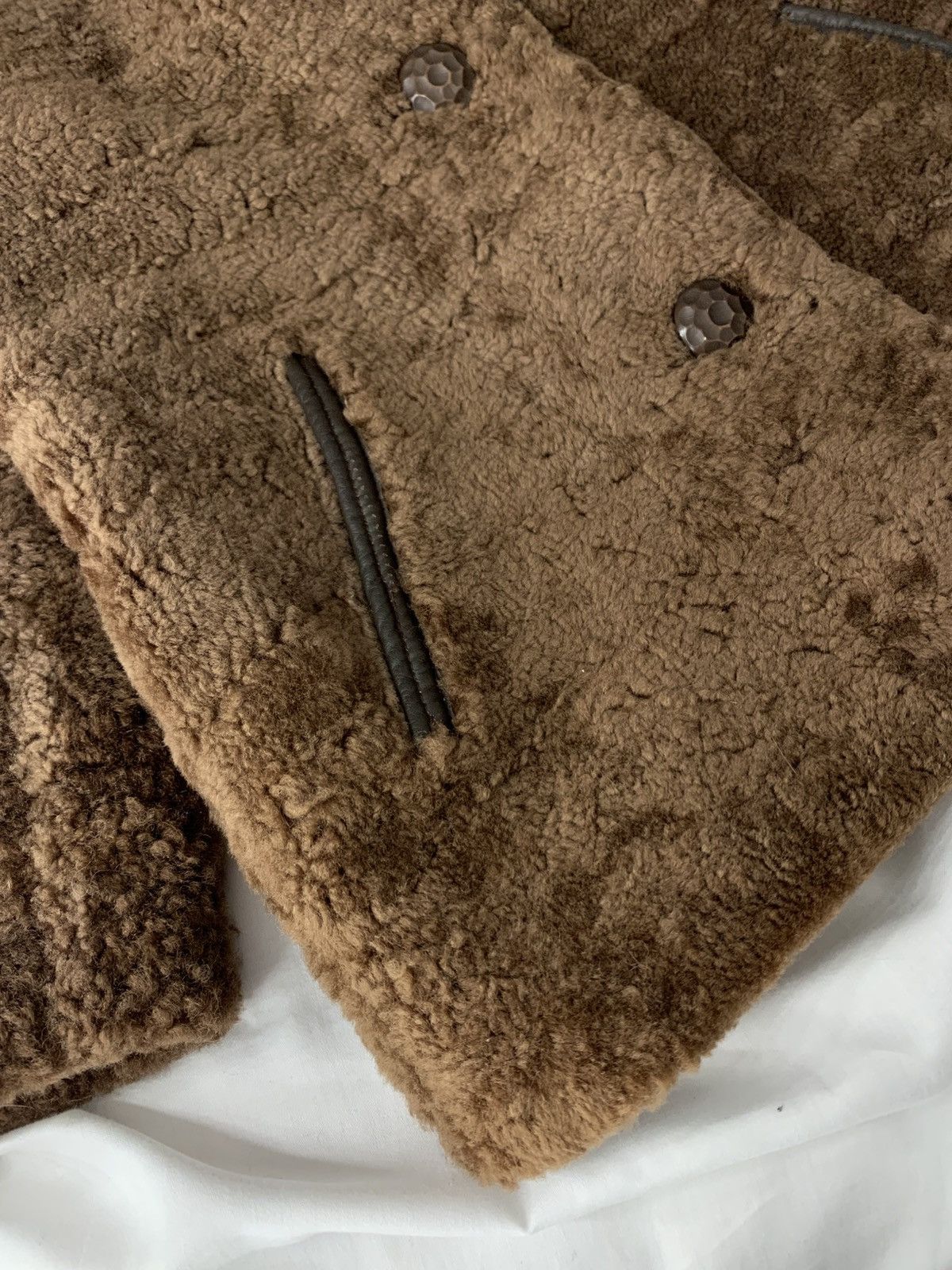 Vintage Vintage 70s-80s brown sheepskin shearling coat Size XS / US 0-2 / IT 36-38 - 4 Thumbnail