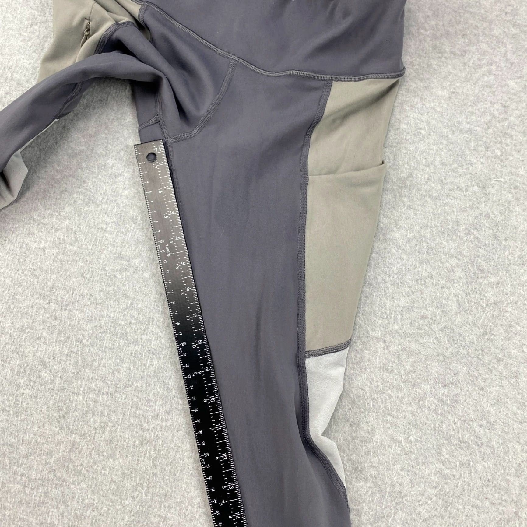 Athleta Athleta Leggings Womens Small Colorblock Multicolor Pockets Zip Pocket Ankle Athleisure Gym & Training Running Yoga Tight XS-NO? Size 28" / US 6 / IT 42 - 7 Thumbnail