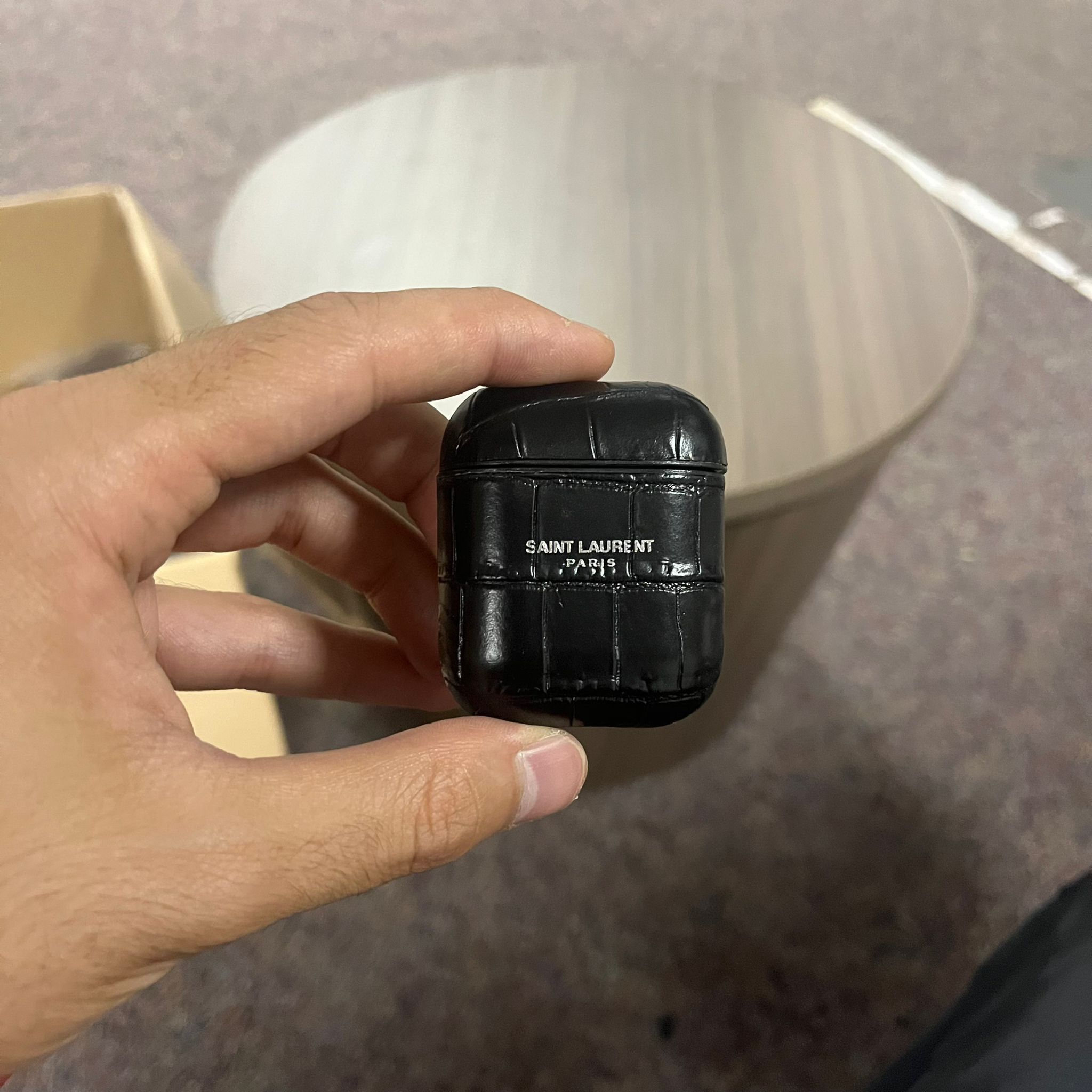 Saint Laurent Paris Airpods Croc Effect Case in Black Size ONE SIZE - 10 Thumbnail