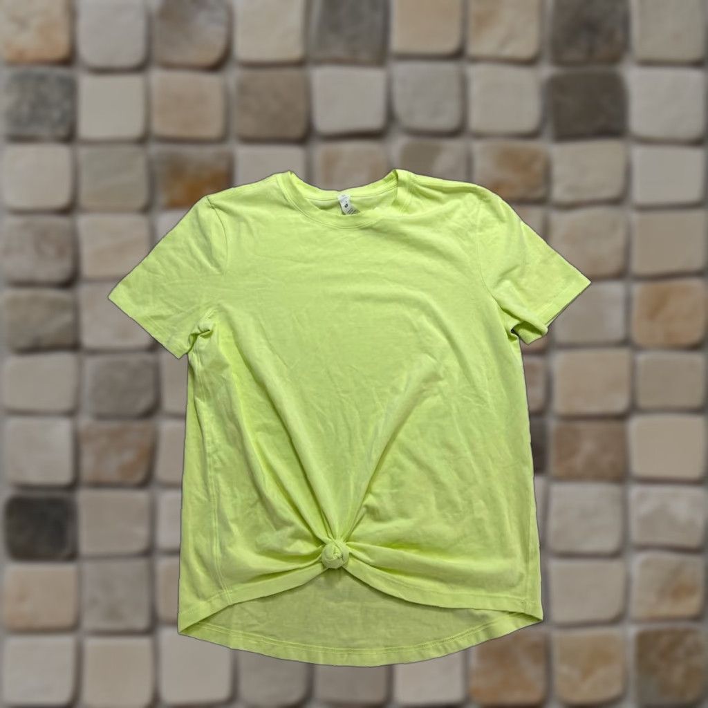 Lululemon Lululemon Shirt Womens 4 Gren Wrap Running Pullover Shirt Green Athletic Pullover Womens 4 Running & Jogging Mens? Size S / US 4 / IT 40 - 1 Thumbnail