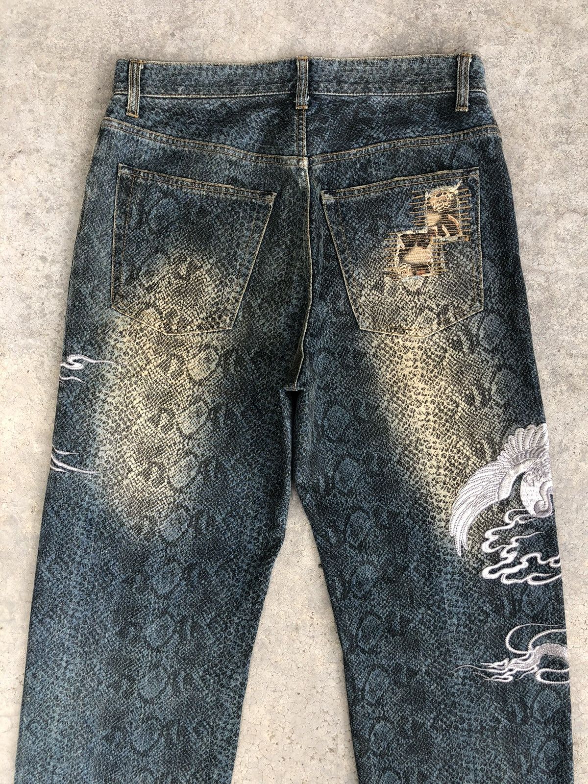 Karakuri Tamashii Karakuri Tamashii Embroidered Snake Skin Size US 32 / EU 48 - 10 Thumbnail