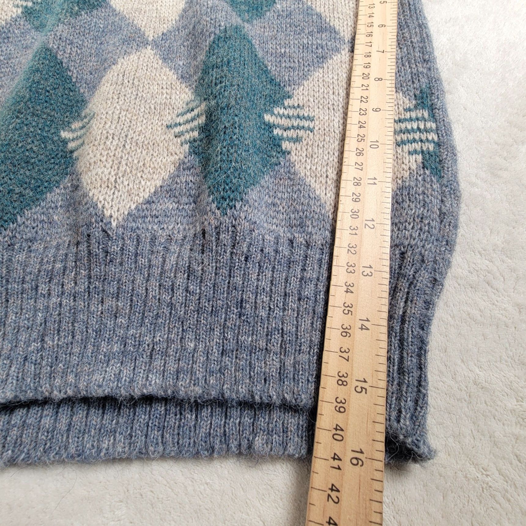 Vintage VINTAGE Threds Sweater Cardigan V-Neck Argyle Diamond Pattern Men M Blue Gray 90s Preppy Classic All Seasons Size US M / EU 48-50 / 2 - 6 Thumbnail