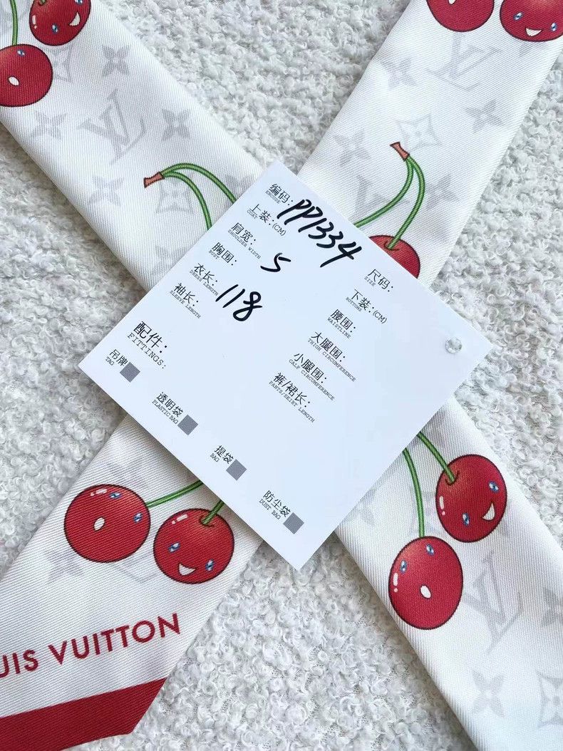 Louis Vuitton Louis Vuitton Mulberry Silk Takashi Murakami Co-branded Sc Size ONE SIZE - 8 Thumbnail