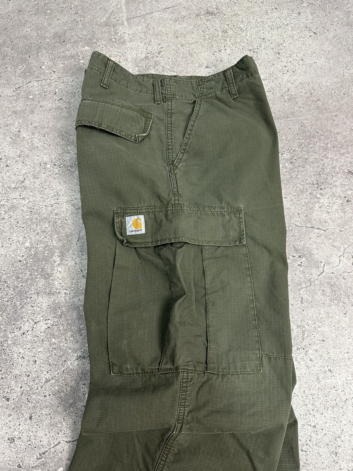 Other Vintage Carhartt Cargo Distressed Pants Faded Khaki Y2K Size US 33 - 14 Thumbnail