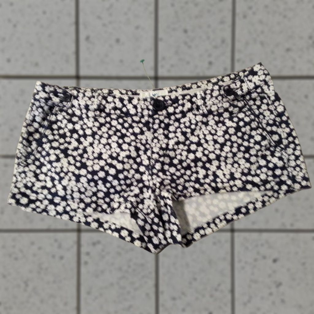 American Eagle Outfitters VINTAGE? No. Size 28" / US 6 / IT 42 - 1 Thumbnail
