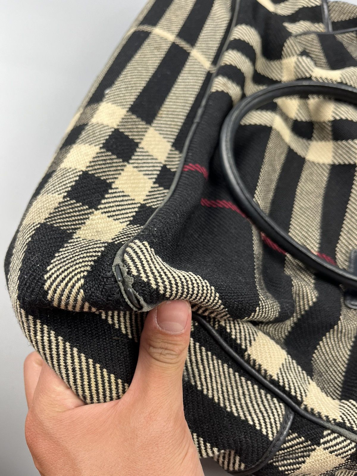 Burberry BURBERRY Vintage Nova Check Tweed Wool/Leather Tote Bag Size ONE SIZE - 21 Thumbnail