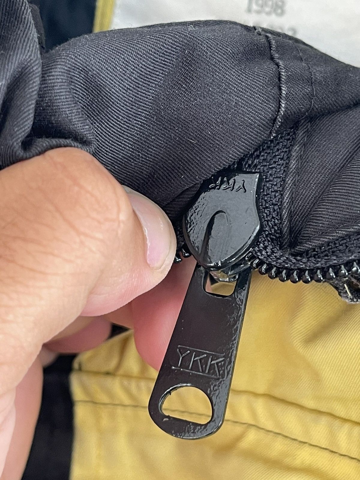 General Research 1998 General Research Anorak Parka “Parasite” Yellow Line Size US L / EU 52-54 / 3 - 12 Thumbnail