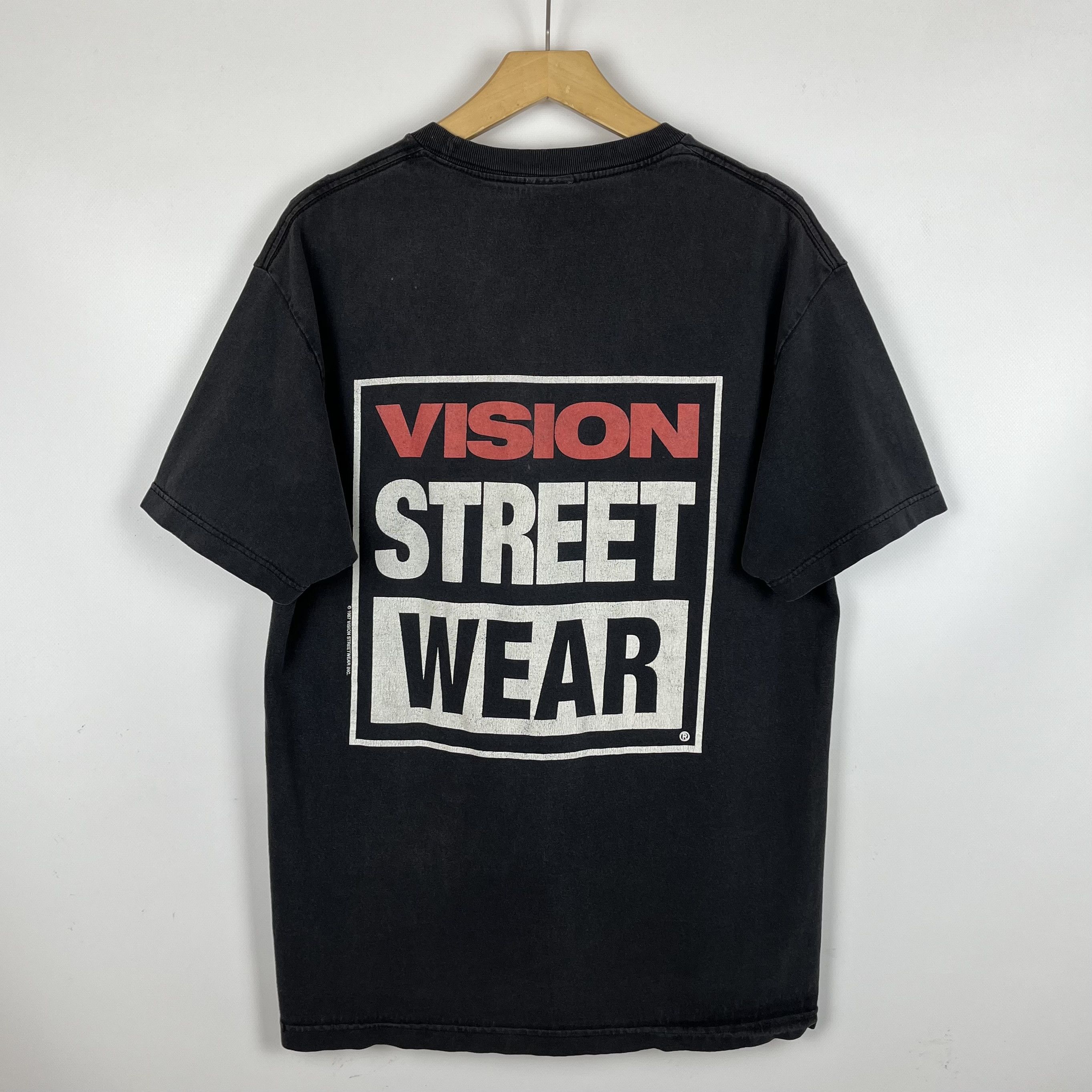 Vision Streetwear Vintage Vision Streetwear Big Logo T Shirt 1987 Size US L / EU 52-54 / 3 - 20 Thumbnail