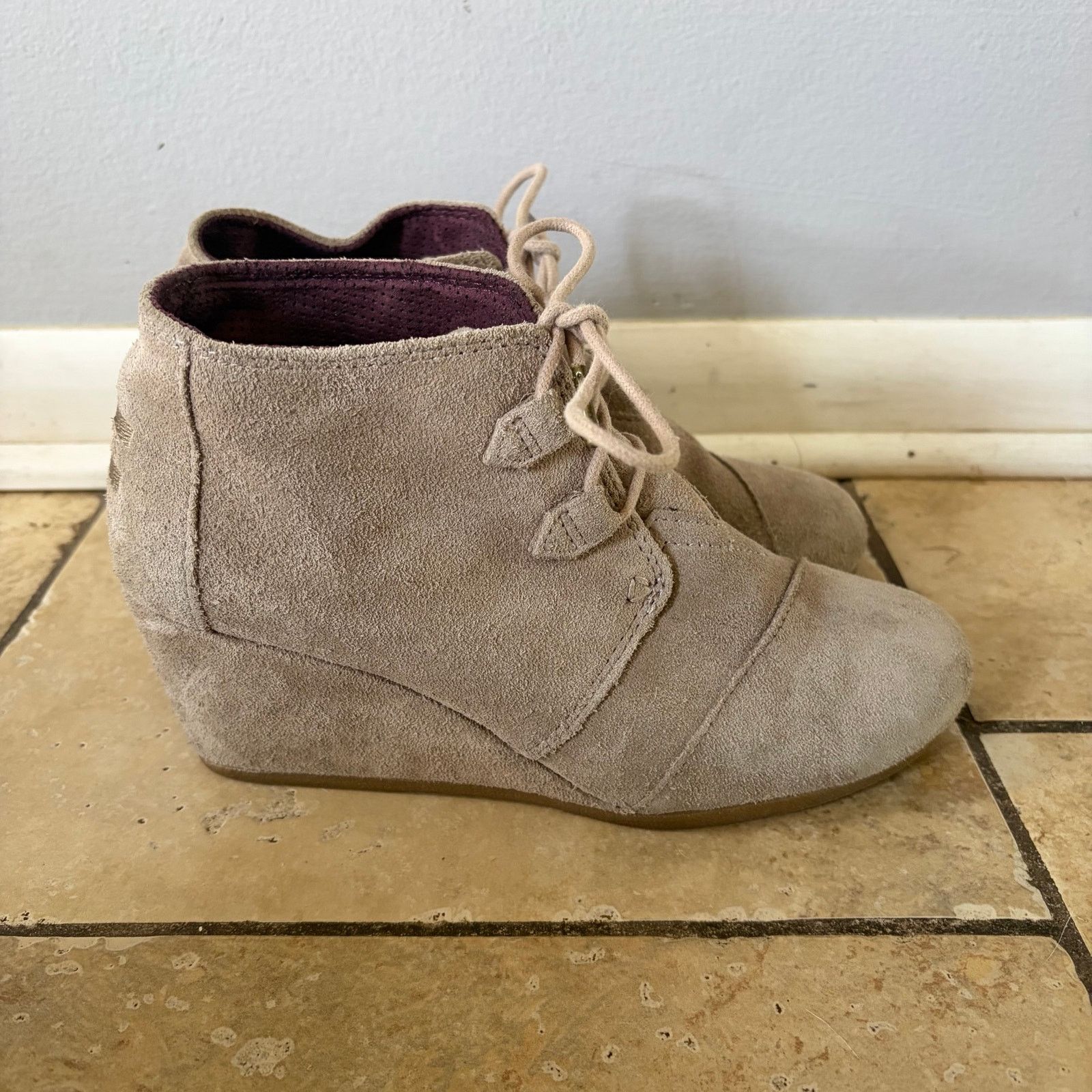 Toms Tom's Women's Kala Wedge Taupe Suede Bootie Lace Up - Size 9 Size US 9 / IT 39 - 3 Thumbnail