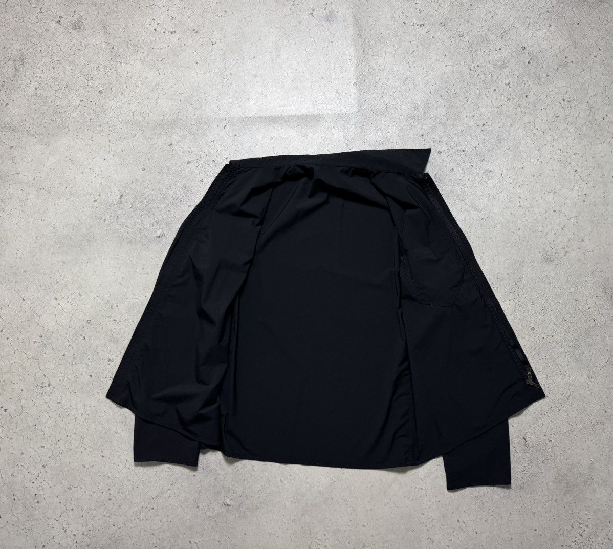 Prada Prada Milano Black Overshot Jacket Vintage Size L Nylon Size US L / EU 52-54 / 3 - 9 Thumbnail