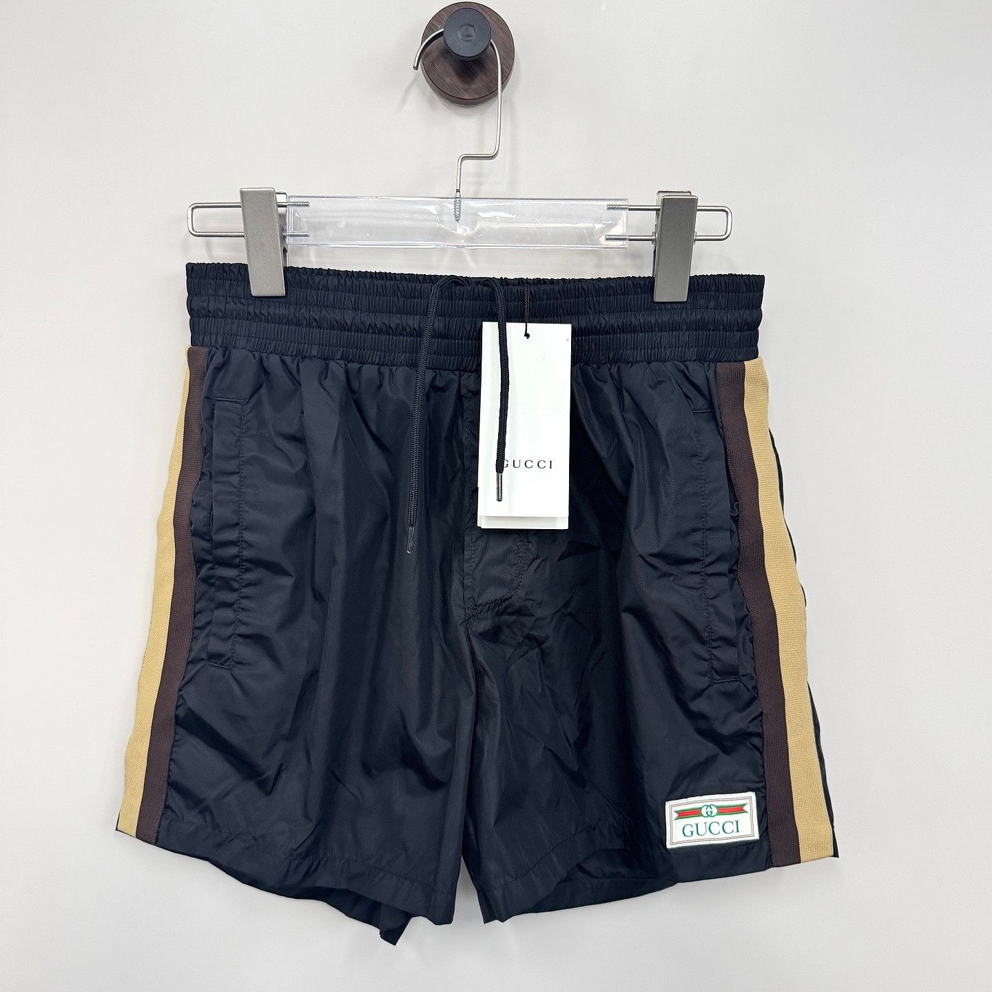 Gucci Gucci Logo Patch Nylon Shorts Size 44 Size US 28 / EU 44 - 1 Thumbnail